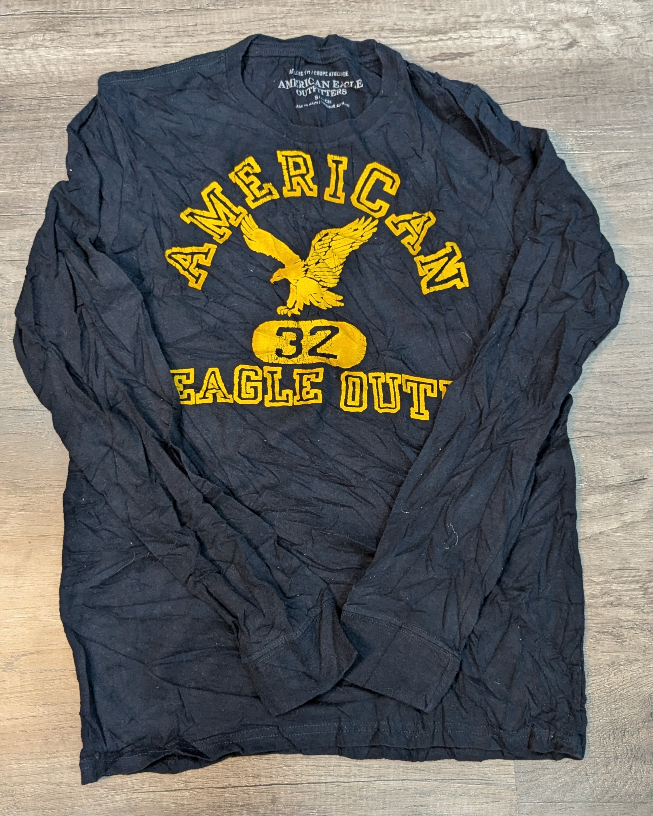 827 - American Eagle Sweat Shirts