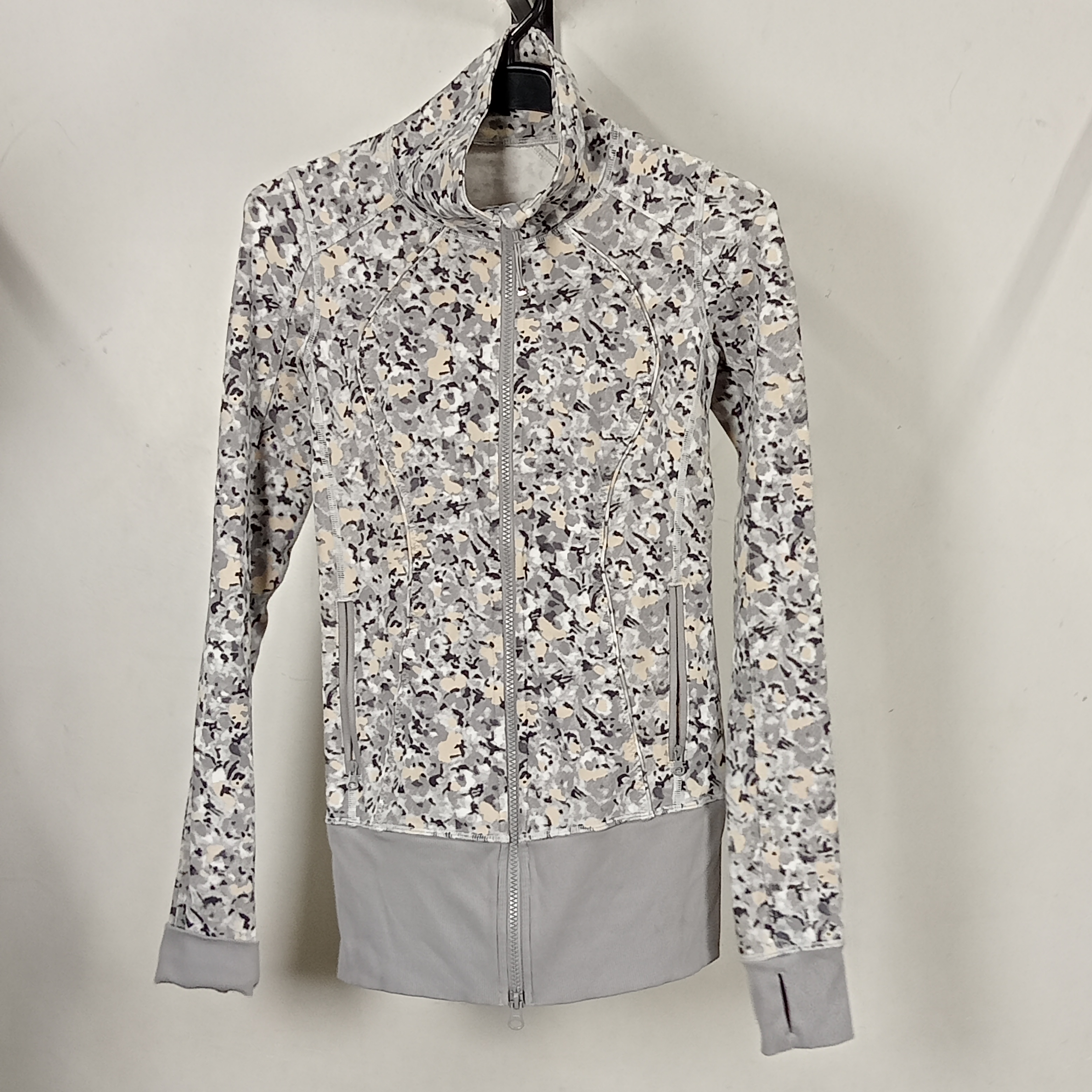 LULULEMON JACKETS & HOODIES - BUNDLE 04