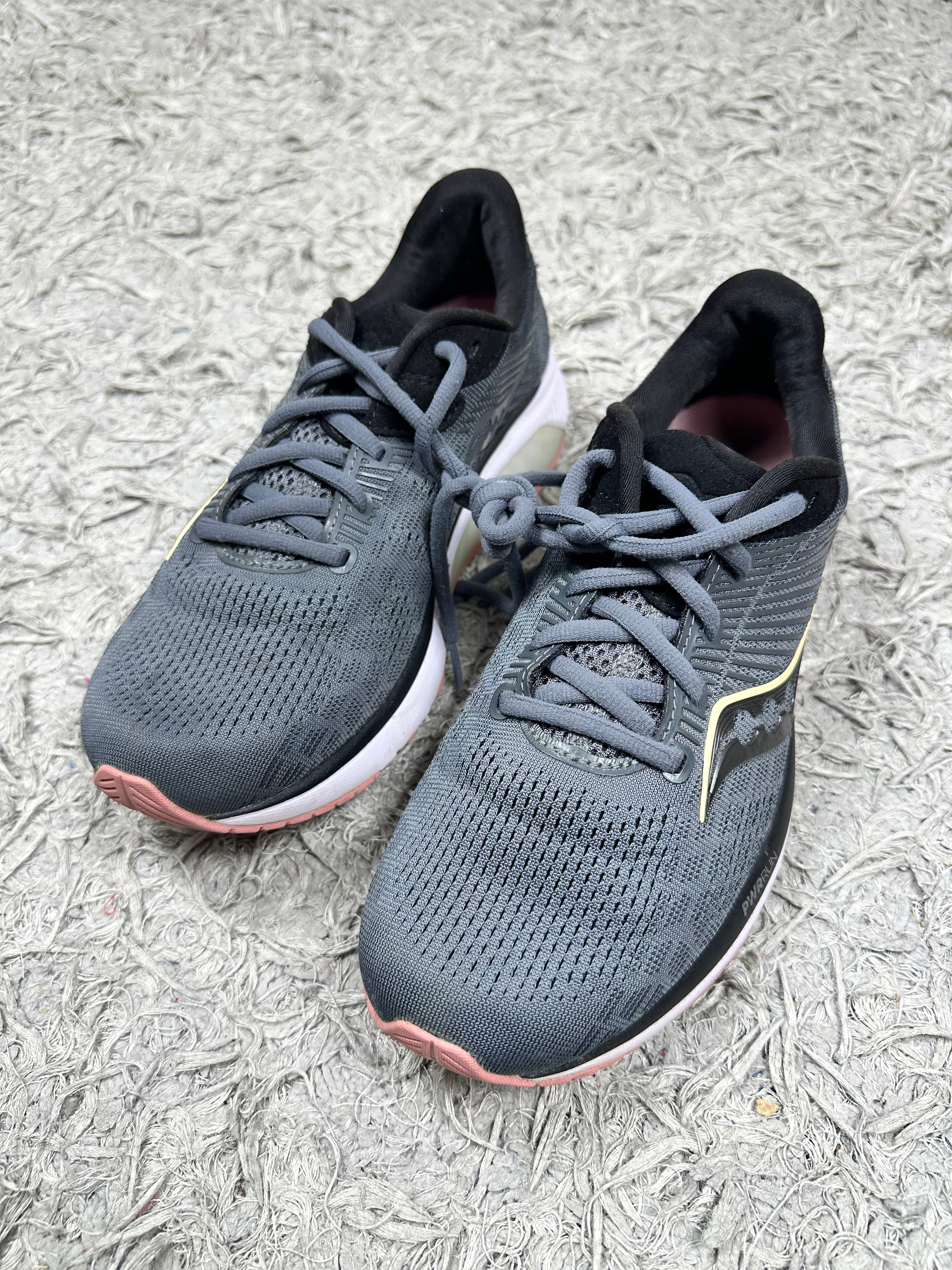 PACCHETTO DI SCARPE VINTAGE CON BRAND 2