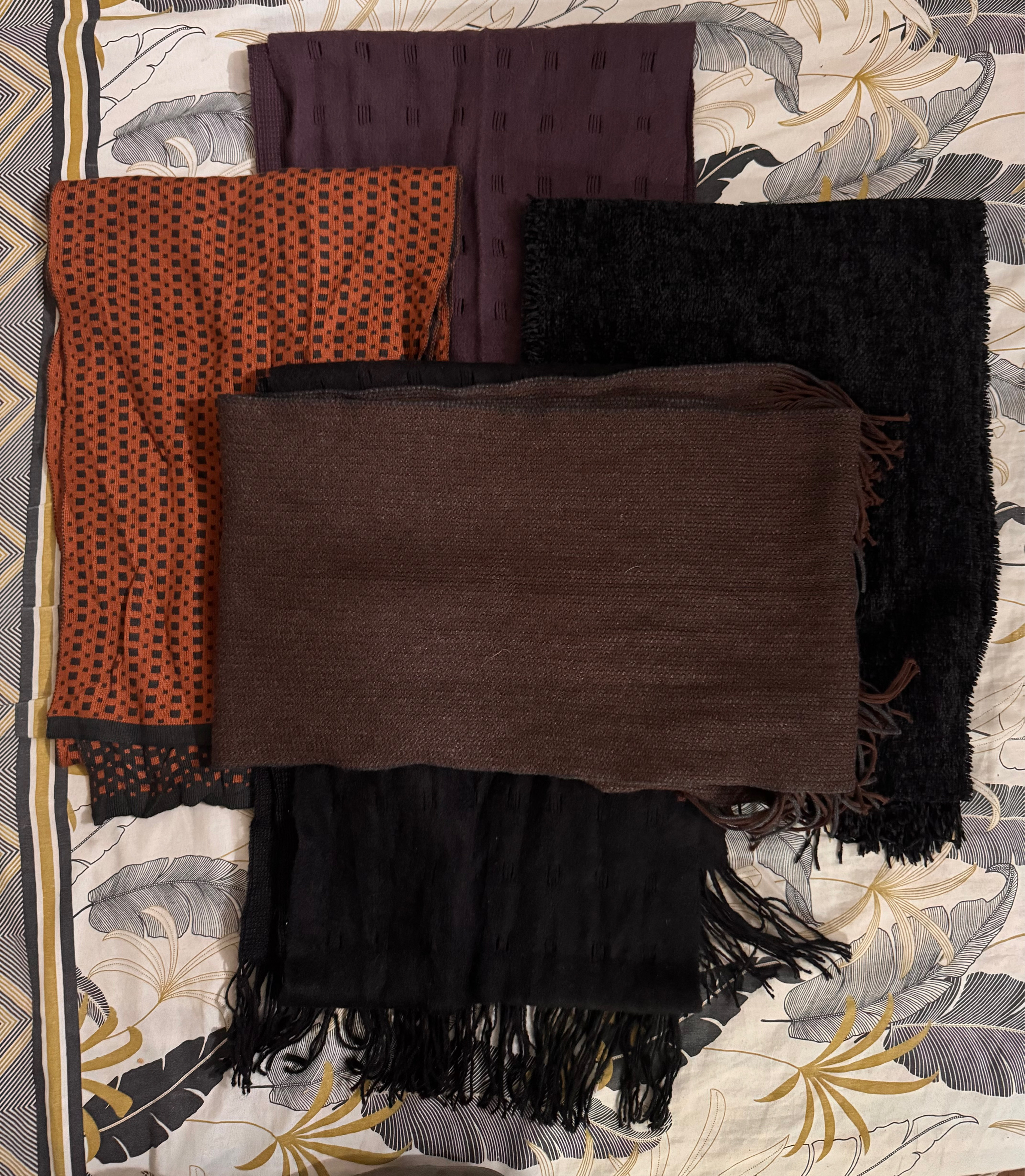 Men’s Premium Scarf Set – 5 Elegant Winter Scarves