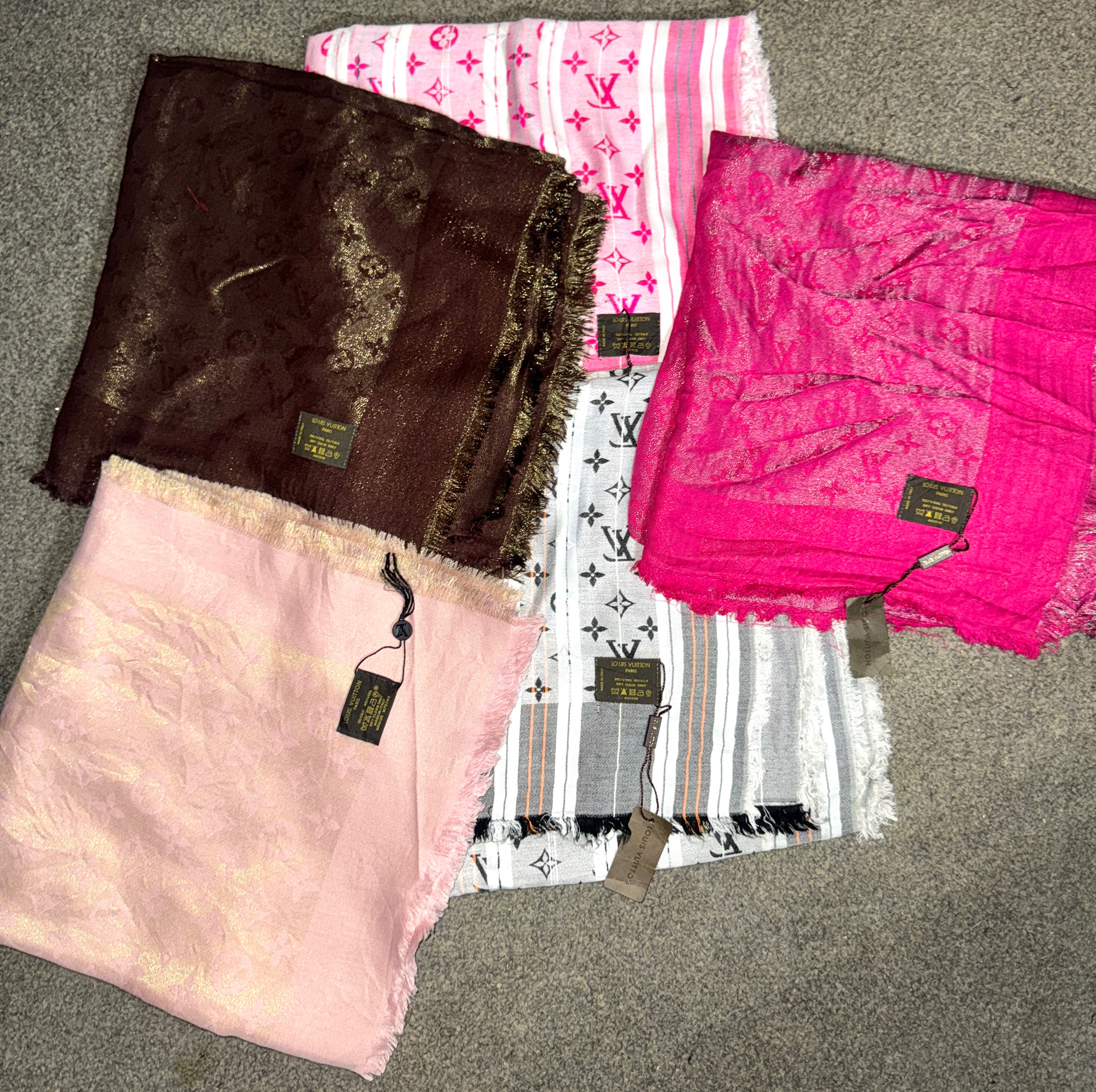 Premium Louis Vuitton Shawls