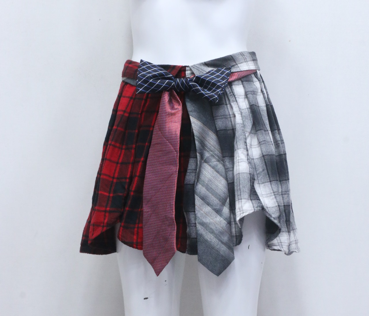 Jupe upcyclée CR743 Patchwork Plaid & Tie