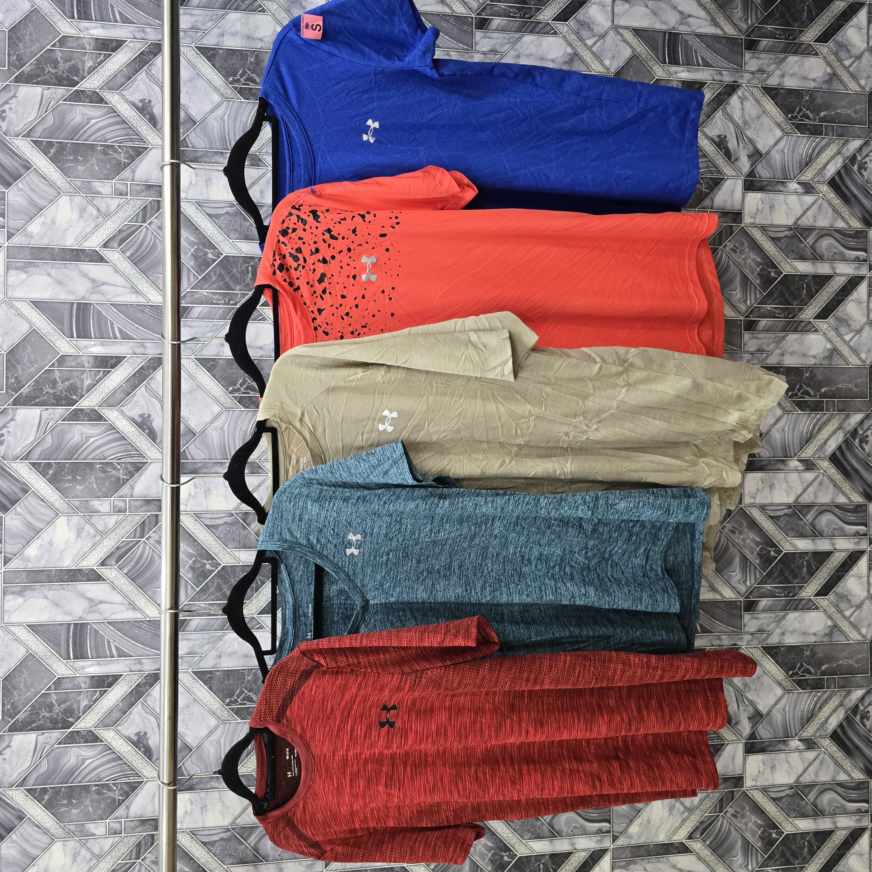 AV-0290 Under Armour T-Shirts s/s