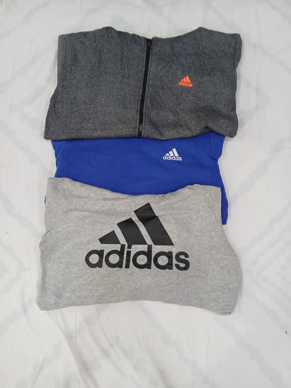 ZV0752 Adidas フーディ