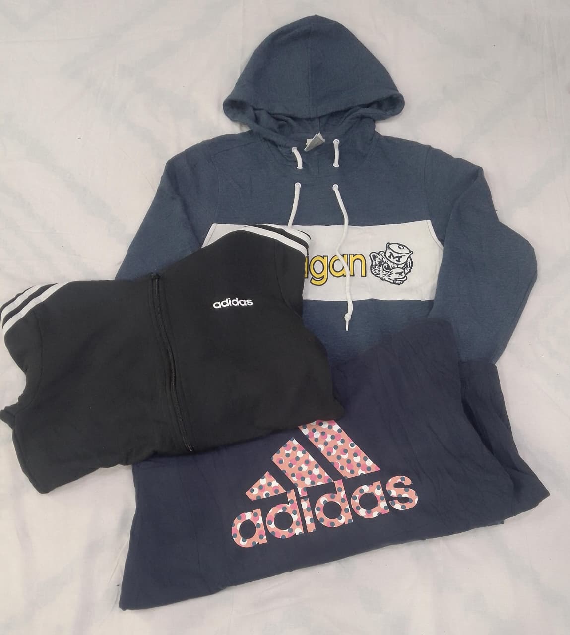 CRZ0754 ヴィンテージ アディダス フーディ