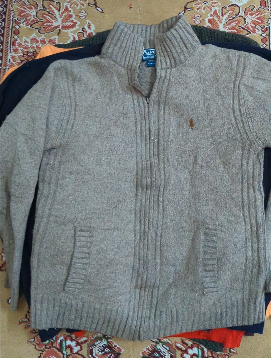 ミックスブランドのセーター