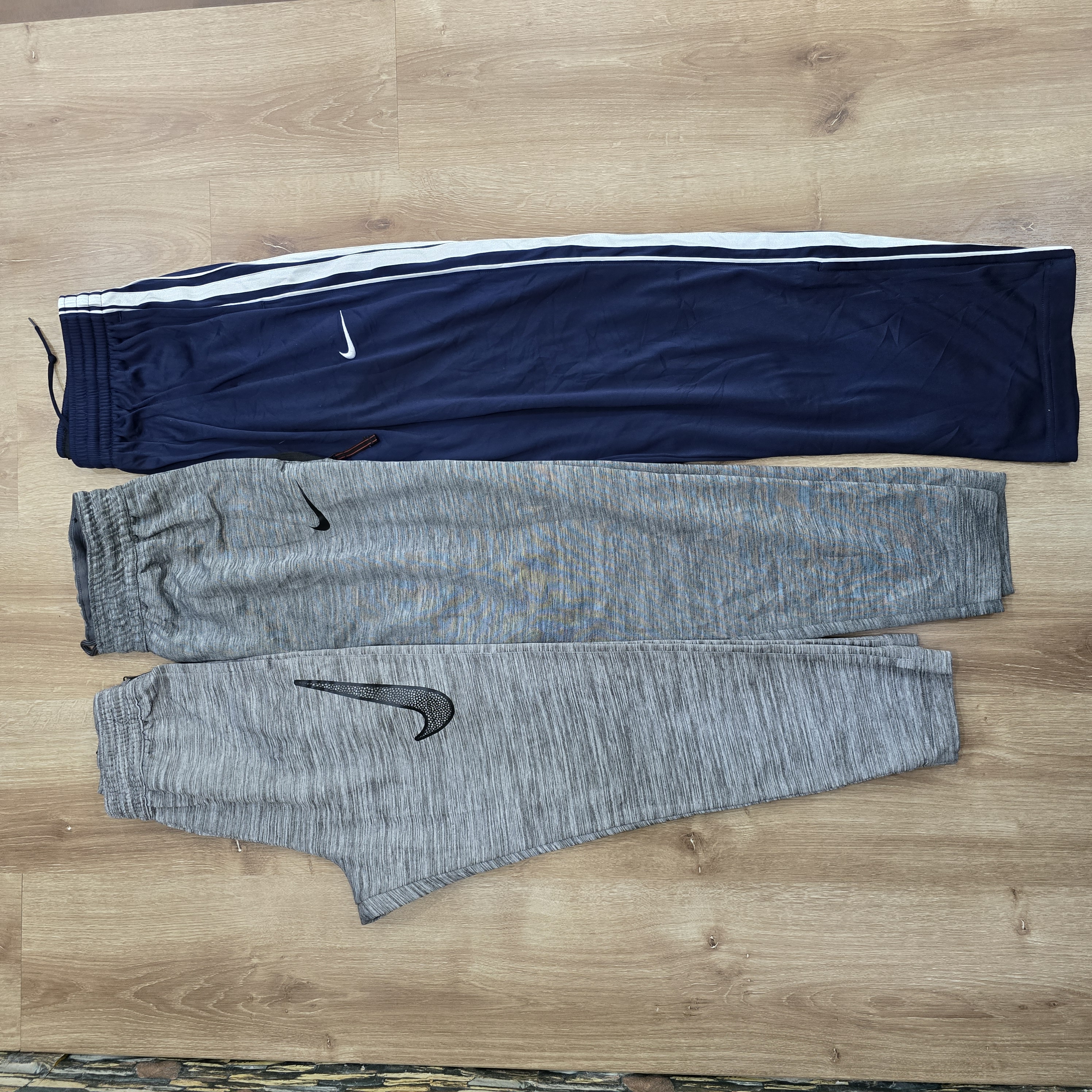 「AV-0293 Nike トラックパンツ」