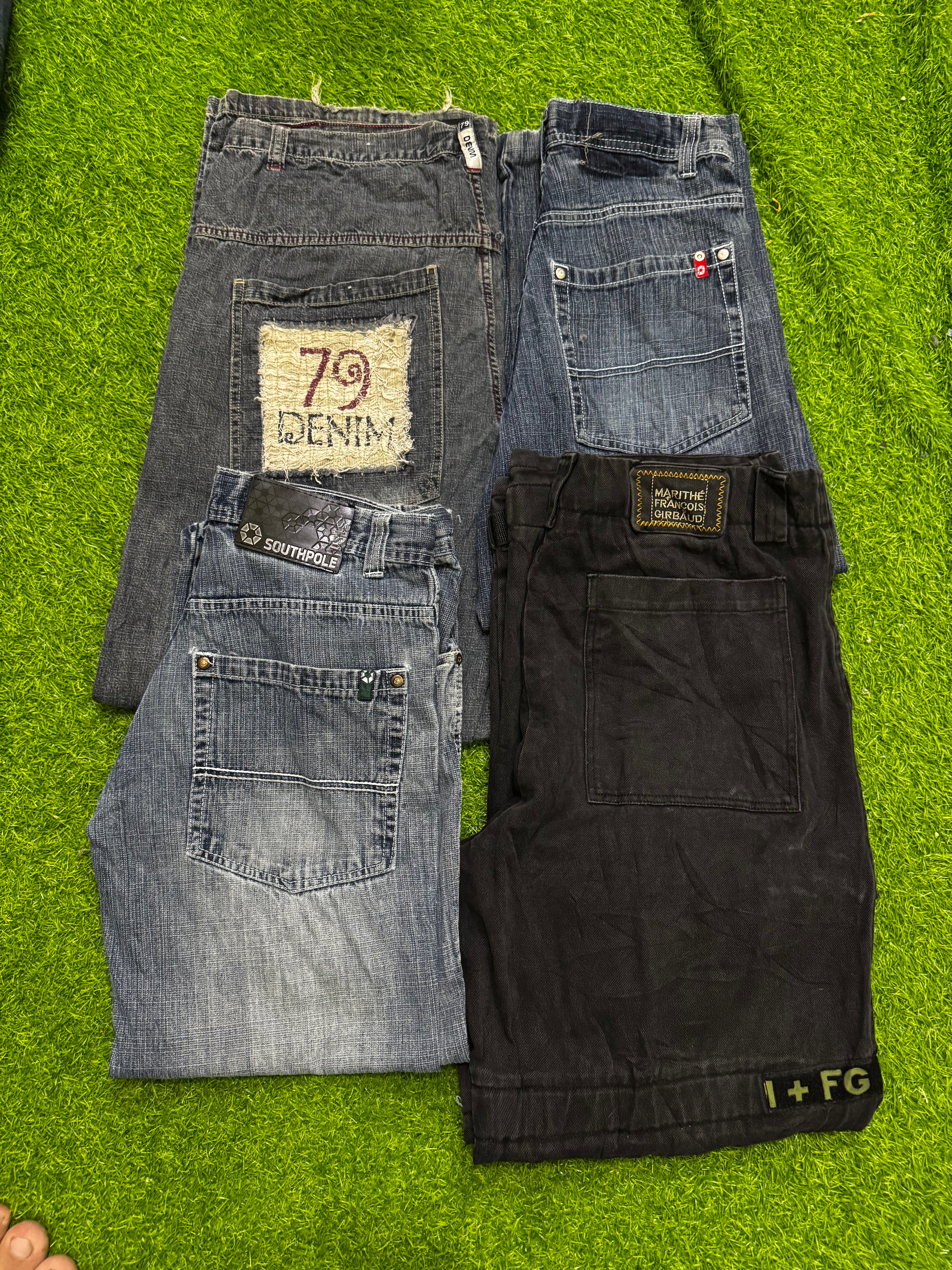 Hiphop jean coogi, southpole, rocawear ecko etc