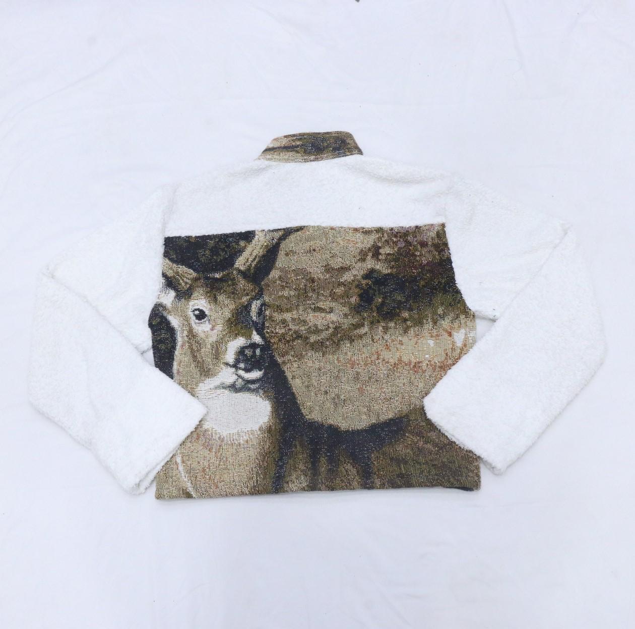 Veste courte en polaire avec patchwork de tapisserie upcyclé CR750