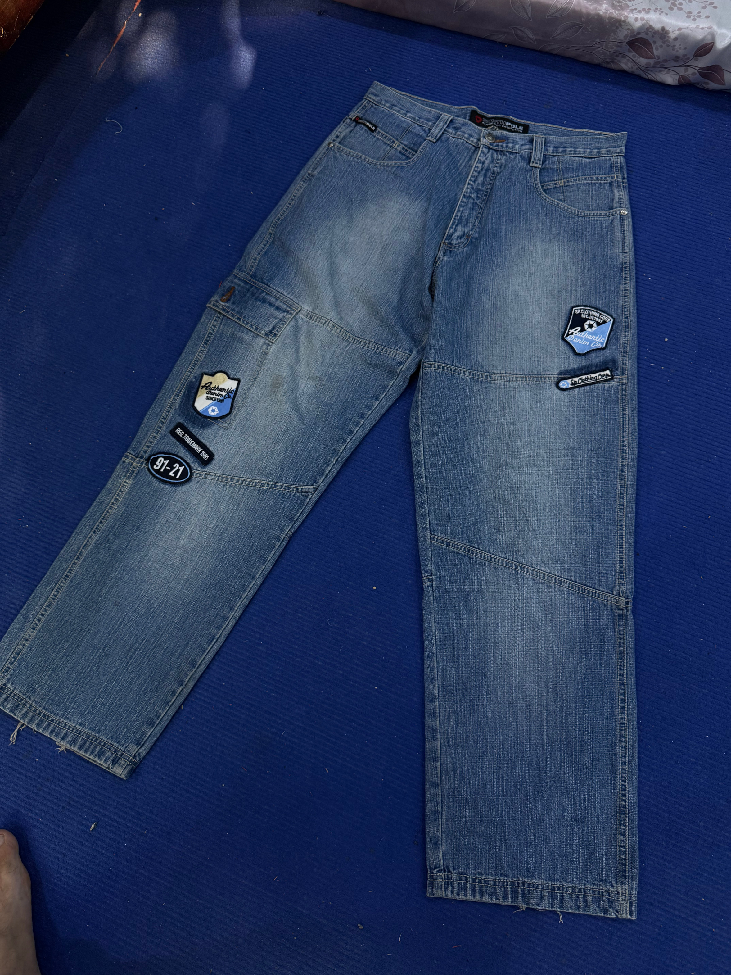 サウスポール & ロカウェア ヒップホップジーンズ