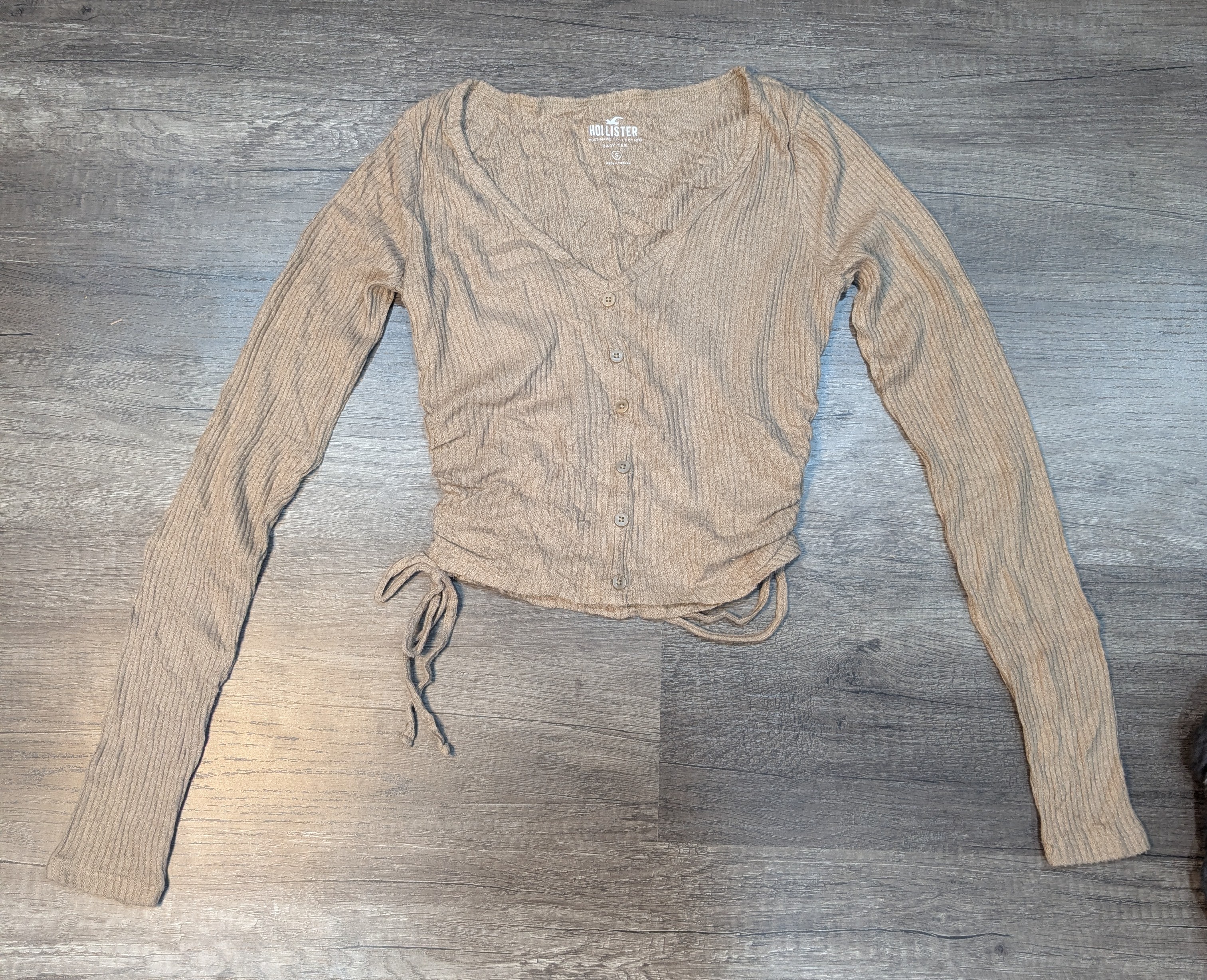 904 - American Eagle, Hollister, Abecrombie & Aeropostaleのセーター、フーディー、トラウザー