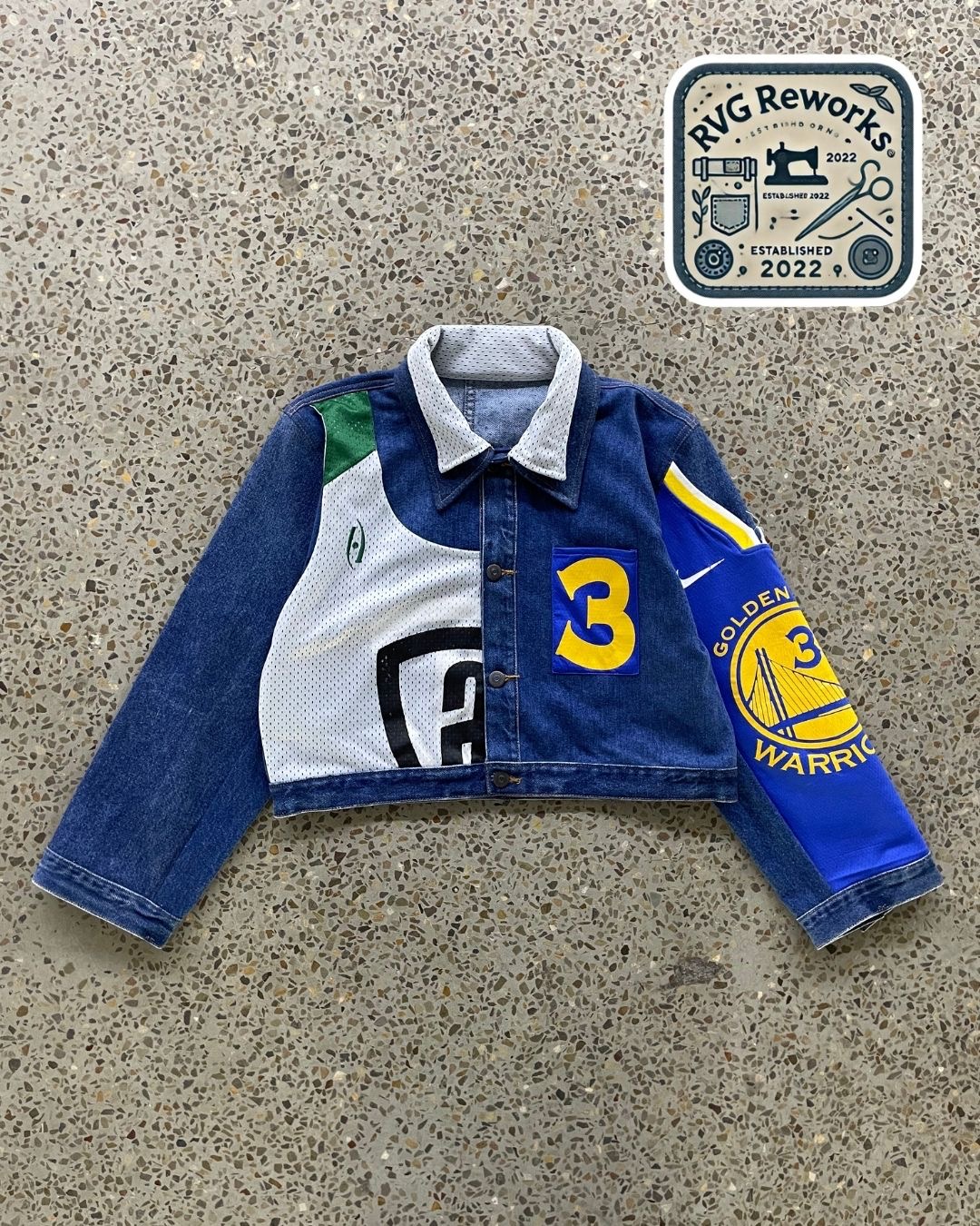 Veste courte en jersey de denim patchwork recyclé