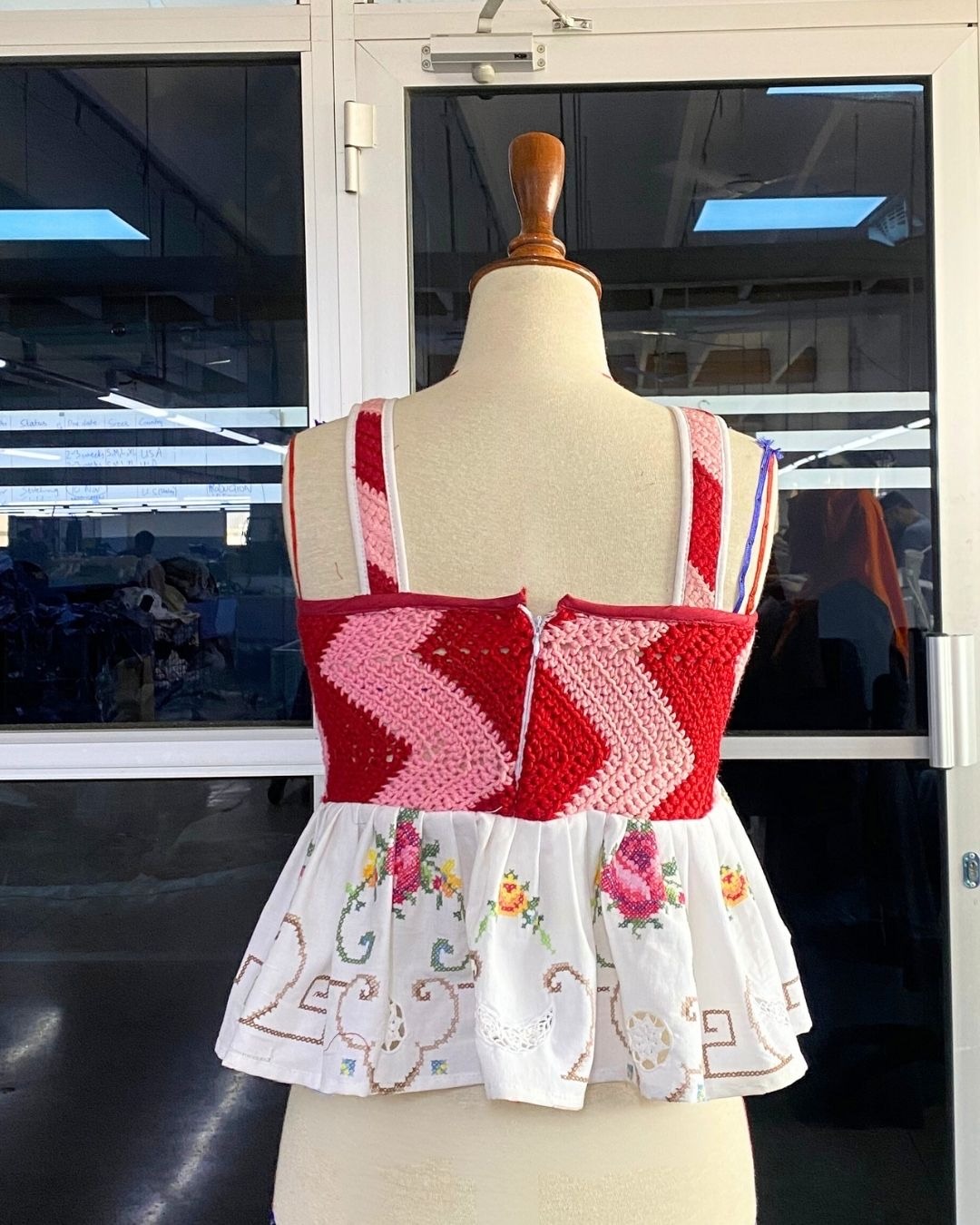 Upcycled Häkel-Peplum-Top