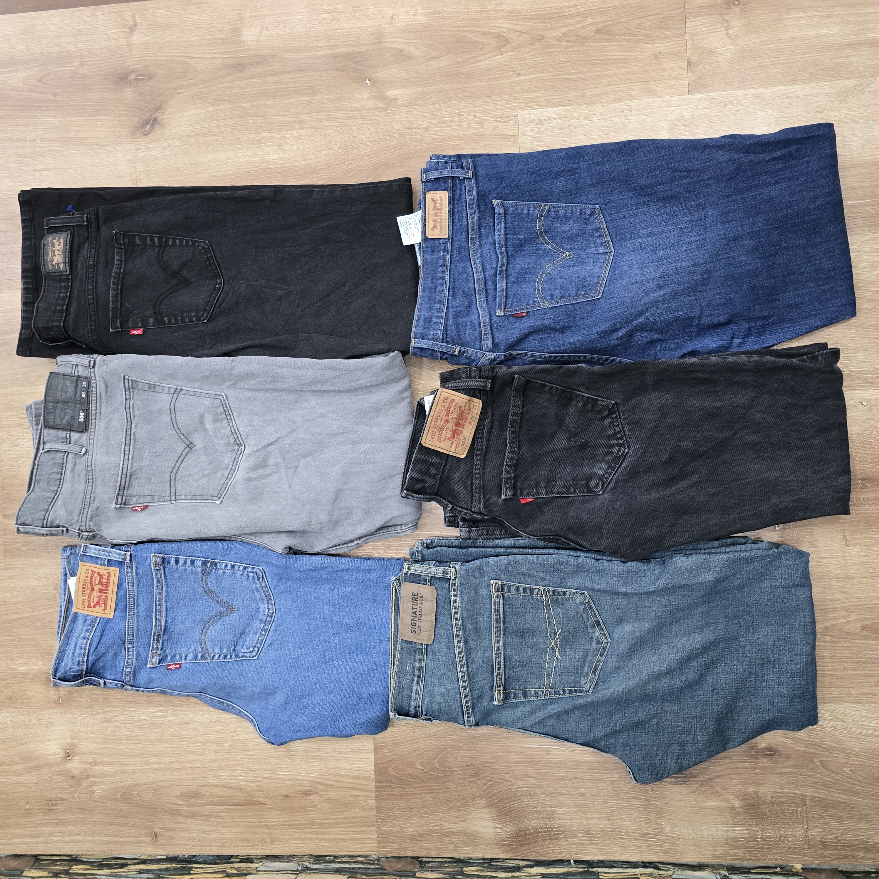 「AV-0305 Levi's Jeans」