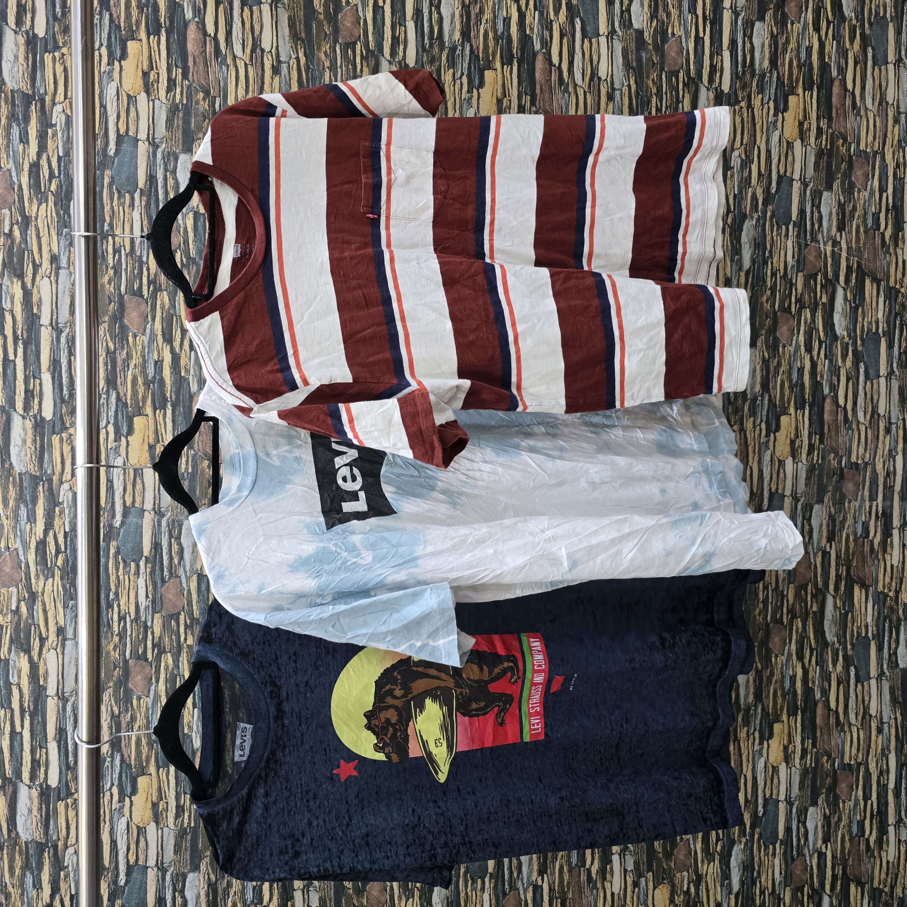 AV-0306 Levi's T-Shirts