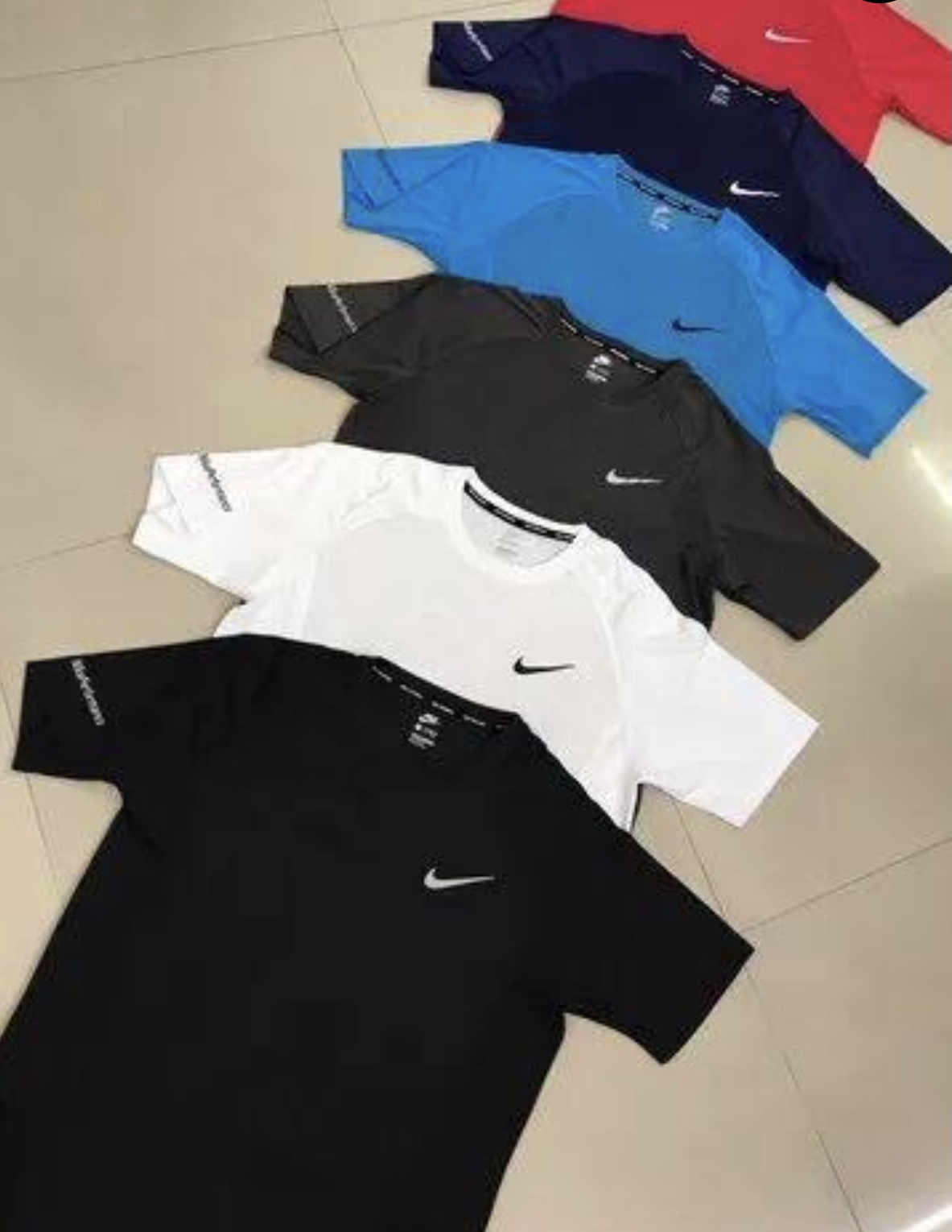 プレミアムNike Tシャツ