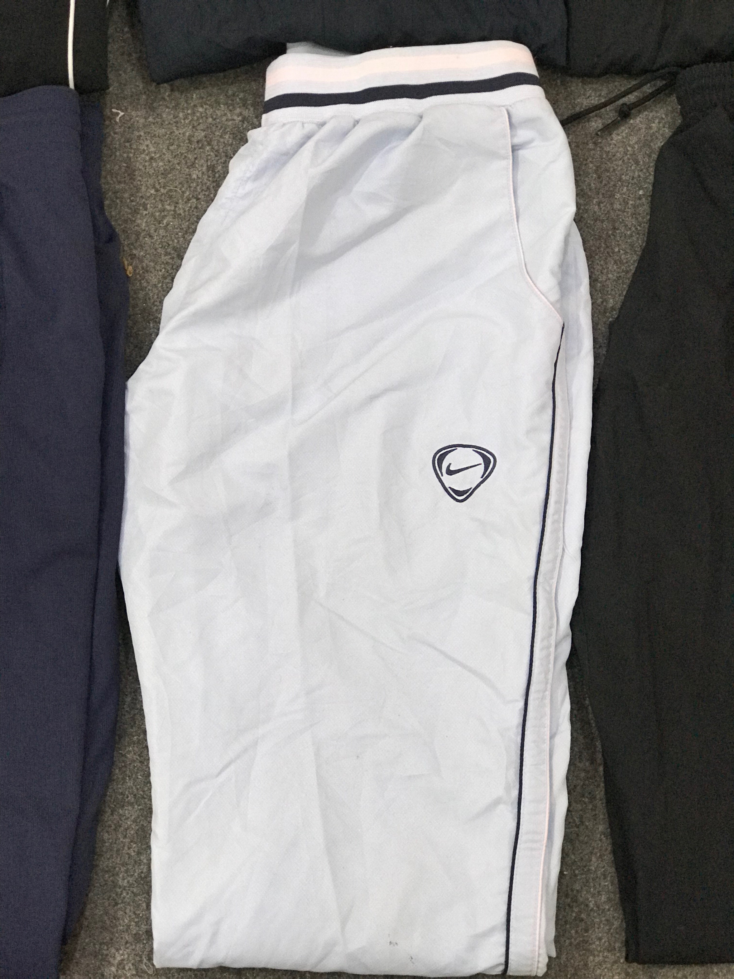 ヴィンテージナイキトラックパンツ