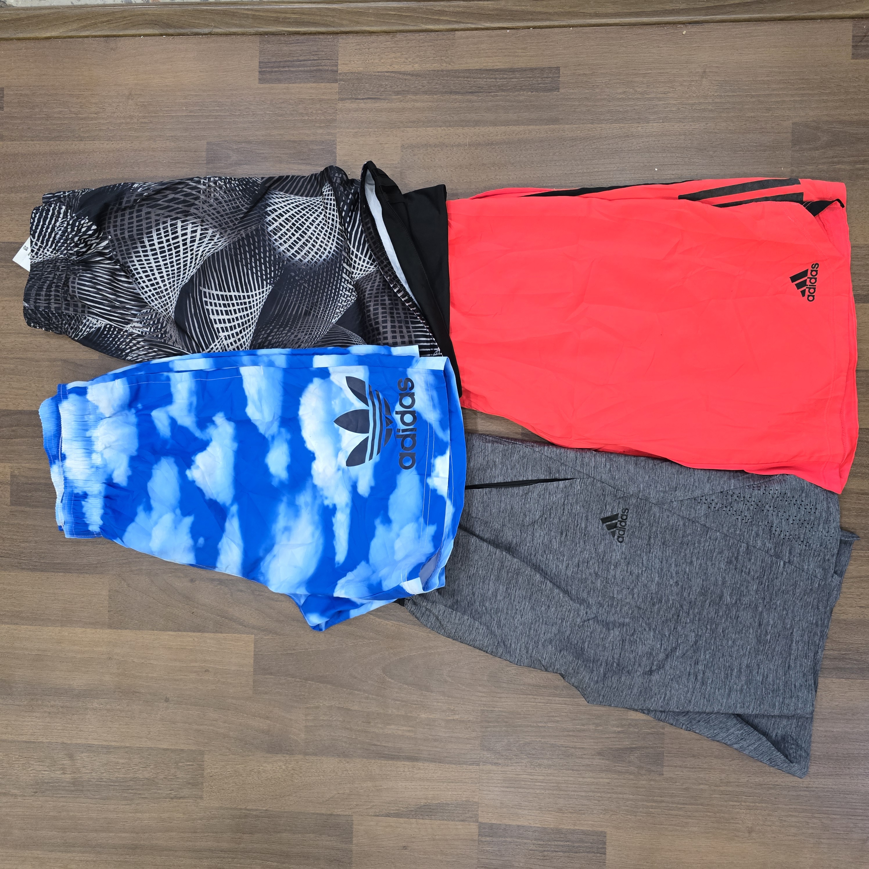 AV-0312 Adidas Shorts