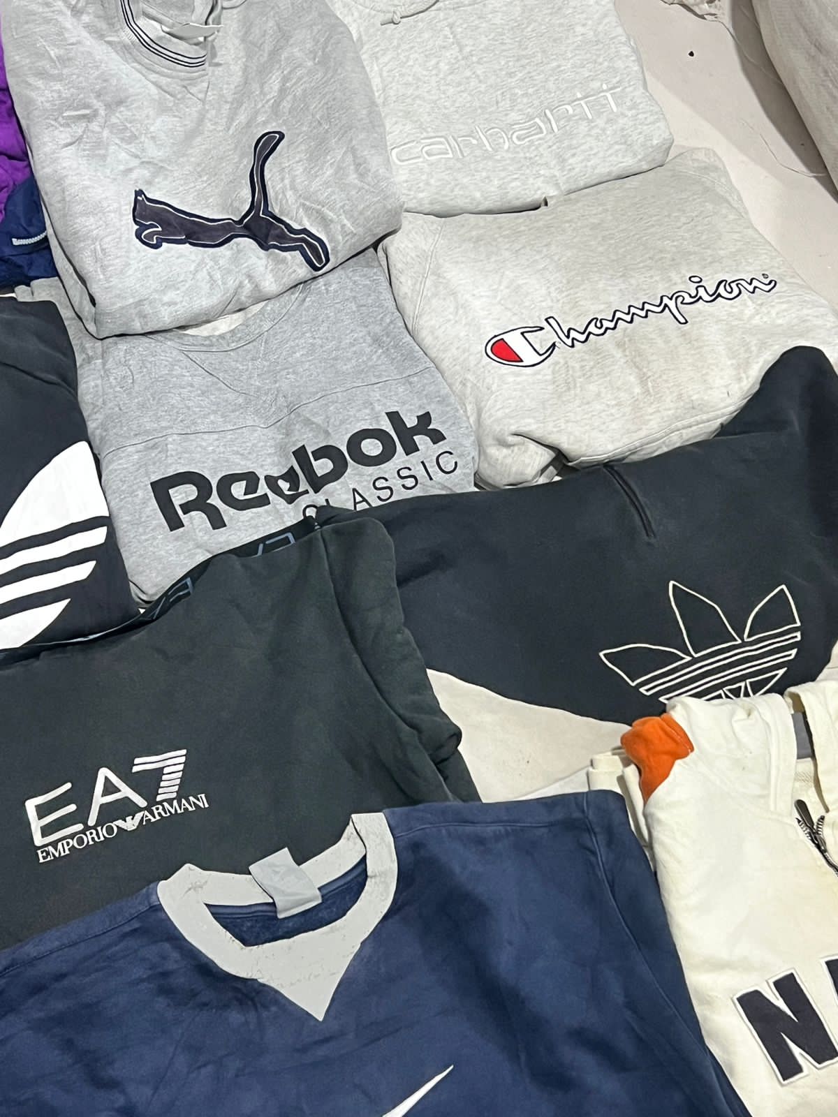 Mix brand sweatshirt/hoodie