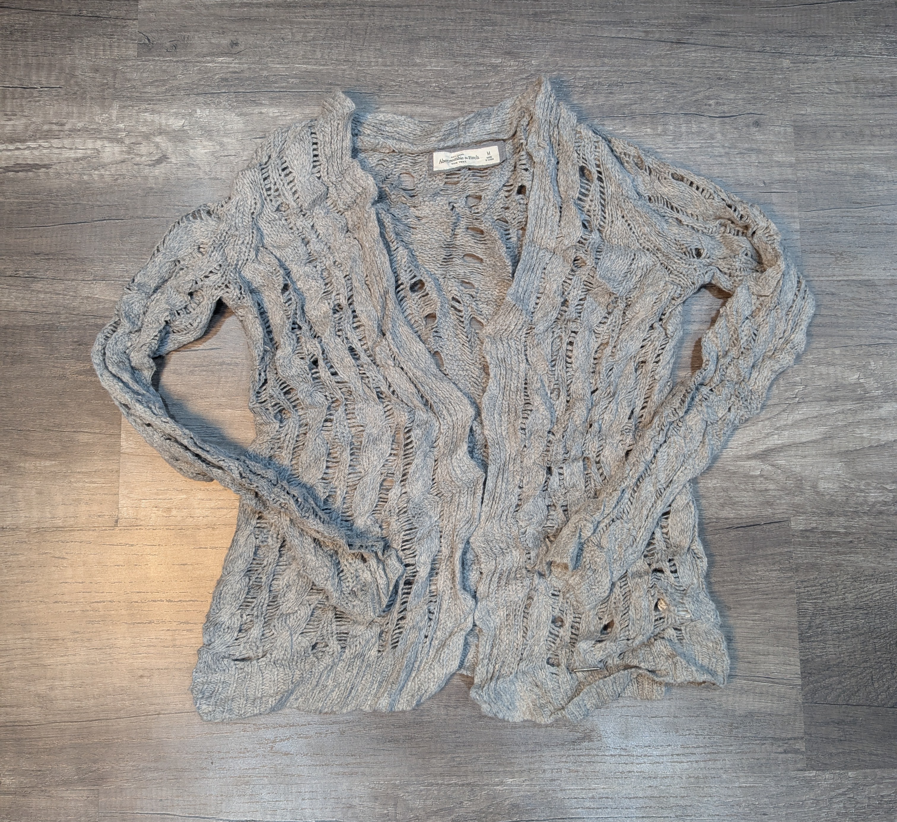 「956 - アメリカン・イーグル、ホリスター、エアロポステール & アバクロンビーのセーター」