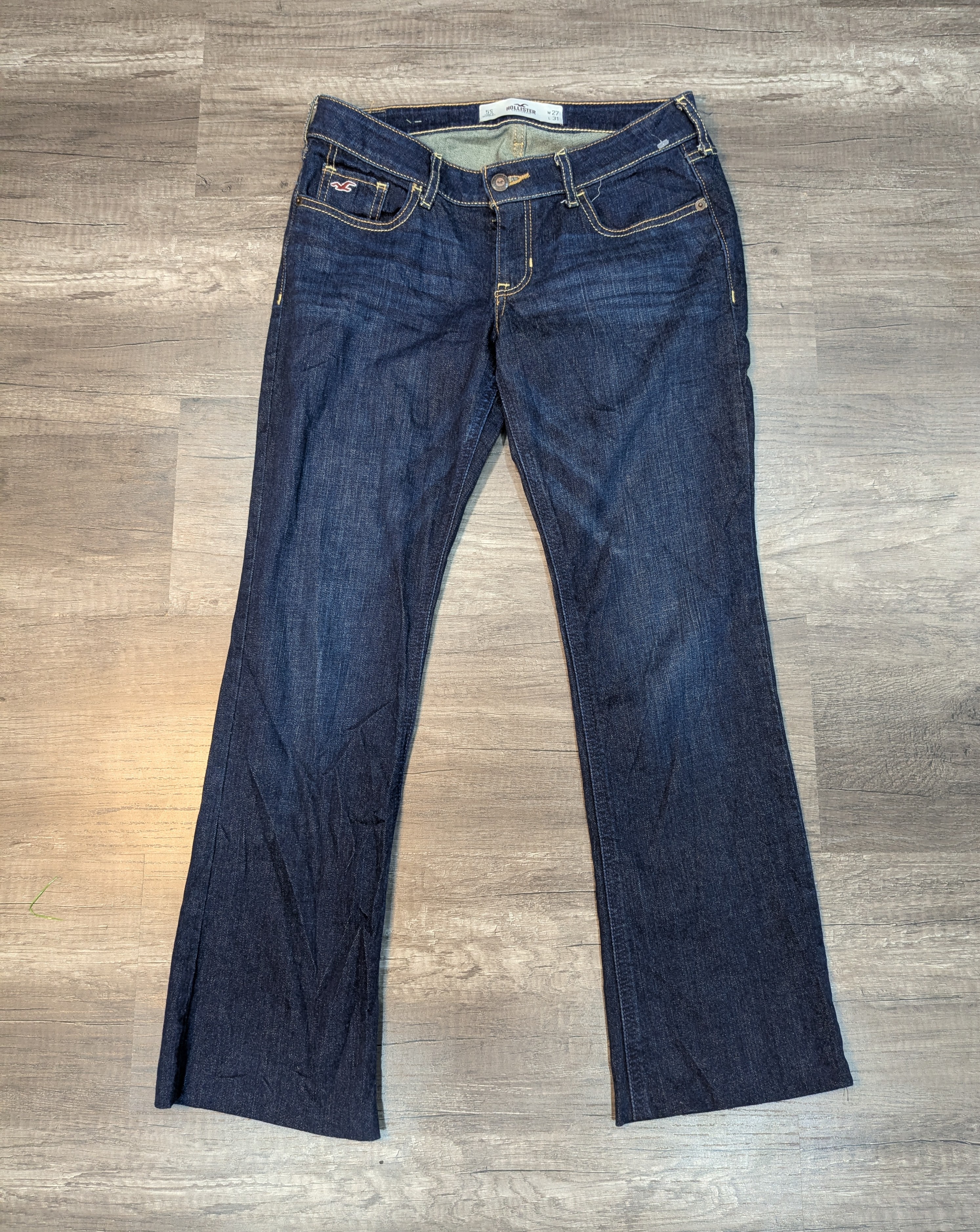 958 - Jeans Estilo Bordado Reto e Boca de Sereia