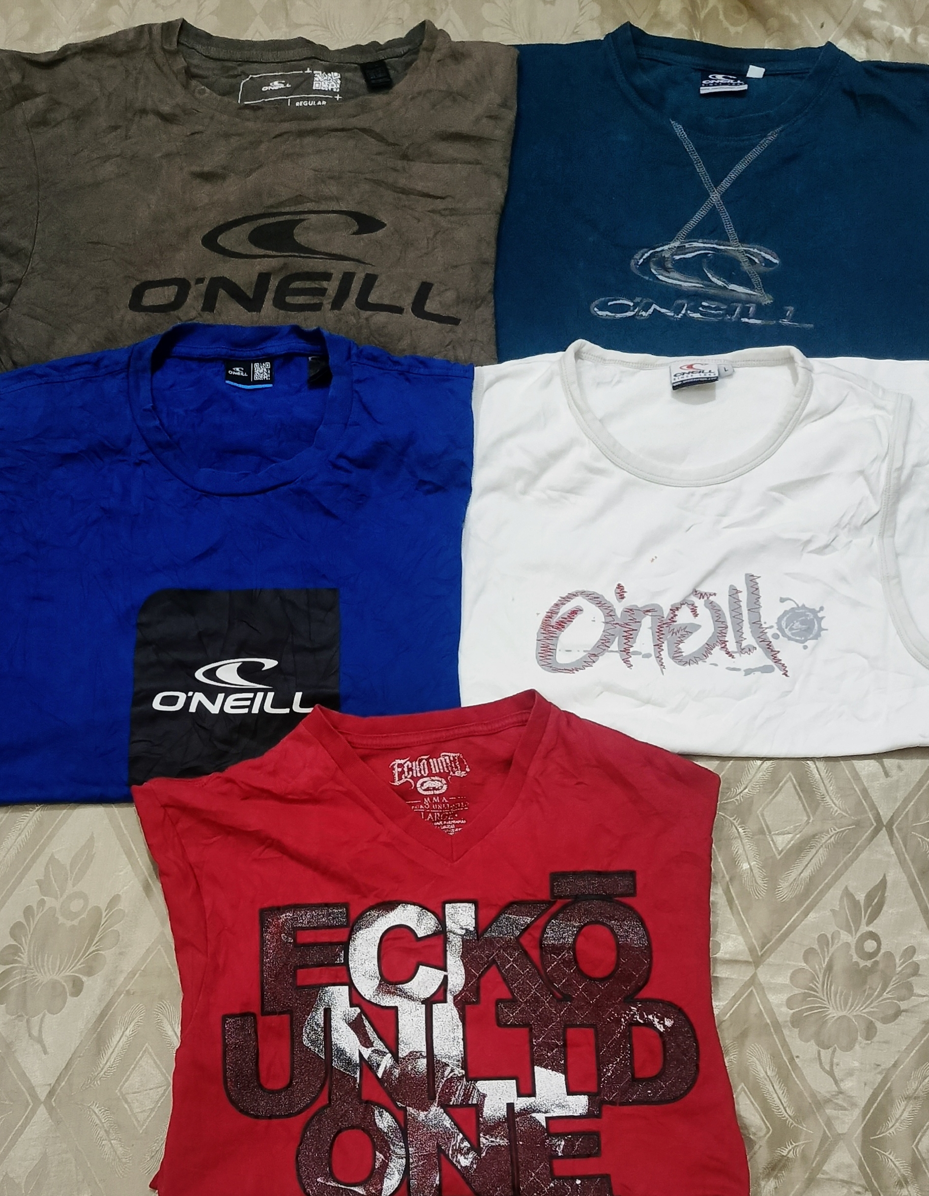 O'NeillとEcko UnltdのTシャツ