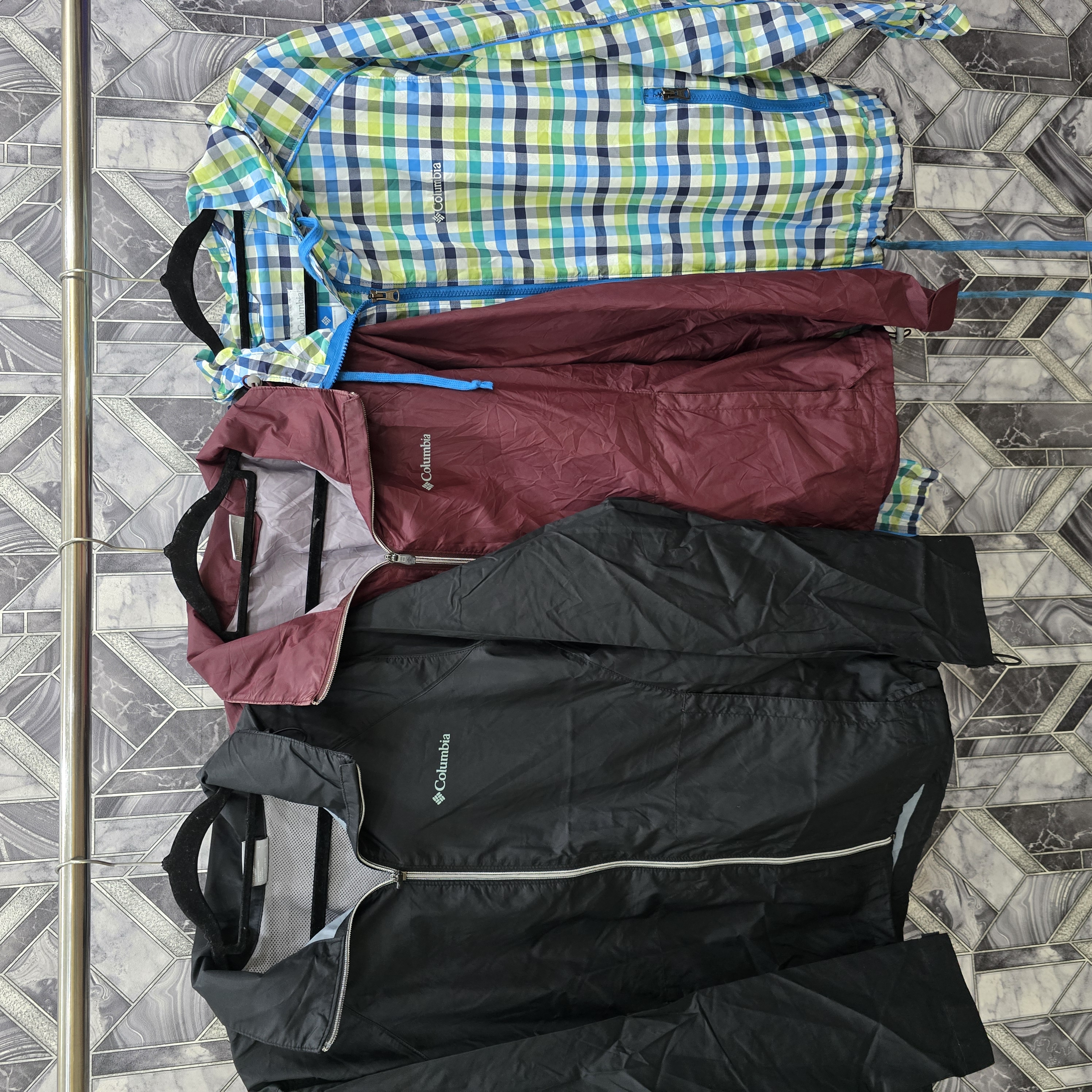 「AV-0329 Columbia Windbreaker」