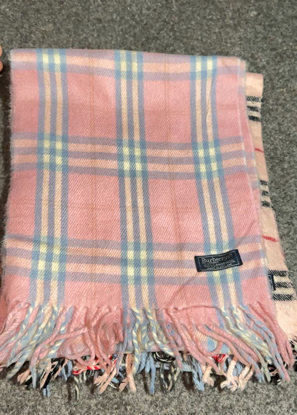Foulard Burberry rosa e azzurro cielo