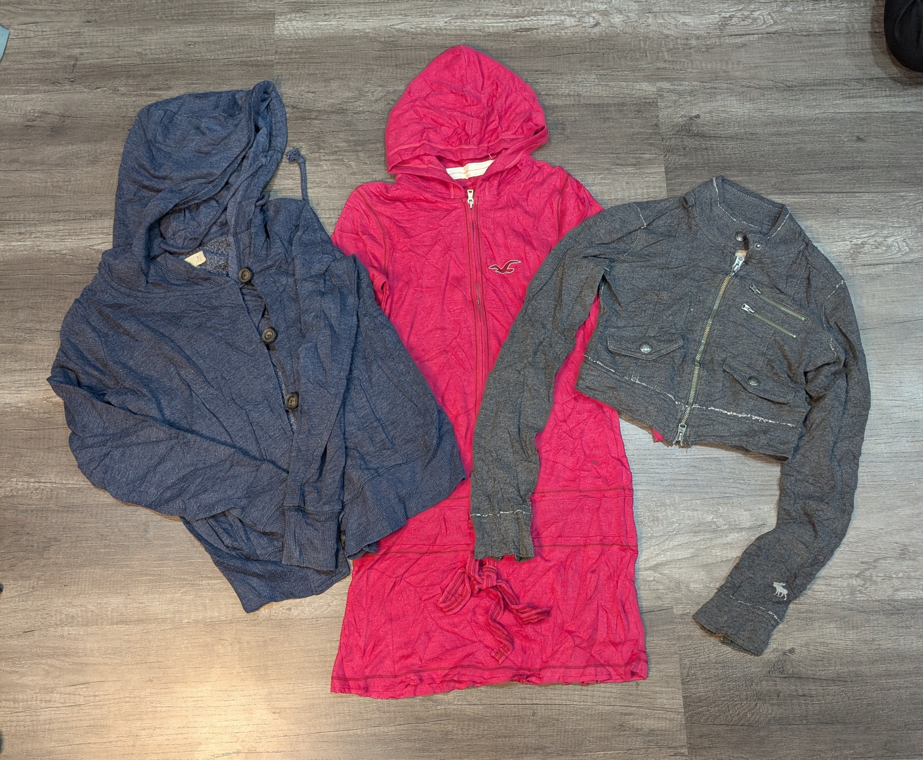 999 - Hollister American Eagle And Aeropostale  Ho..