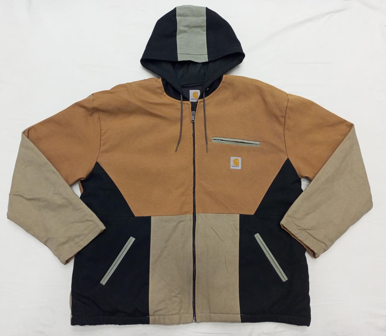 CR847 Upcycled Carhartt Colour-Block Hooded Jacket