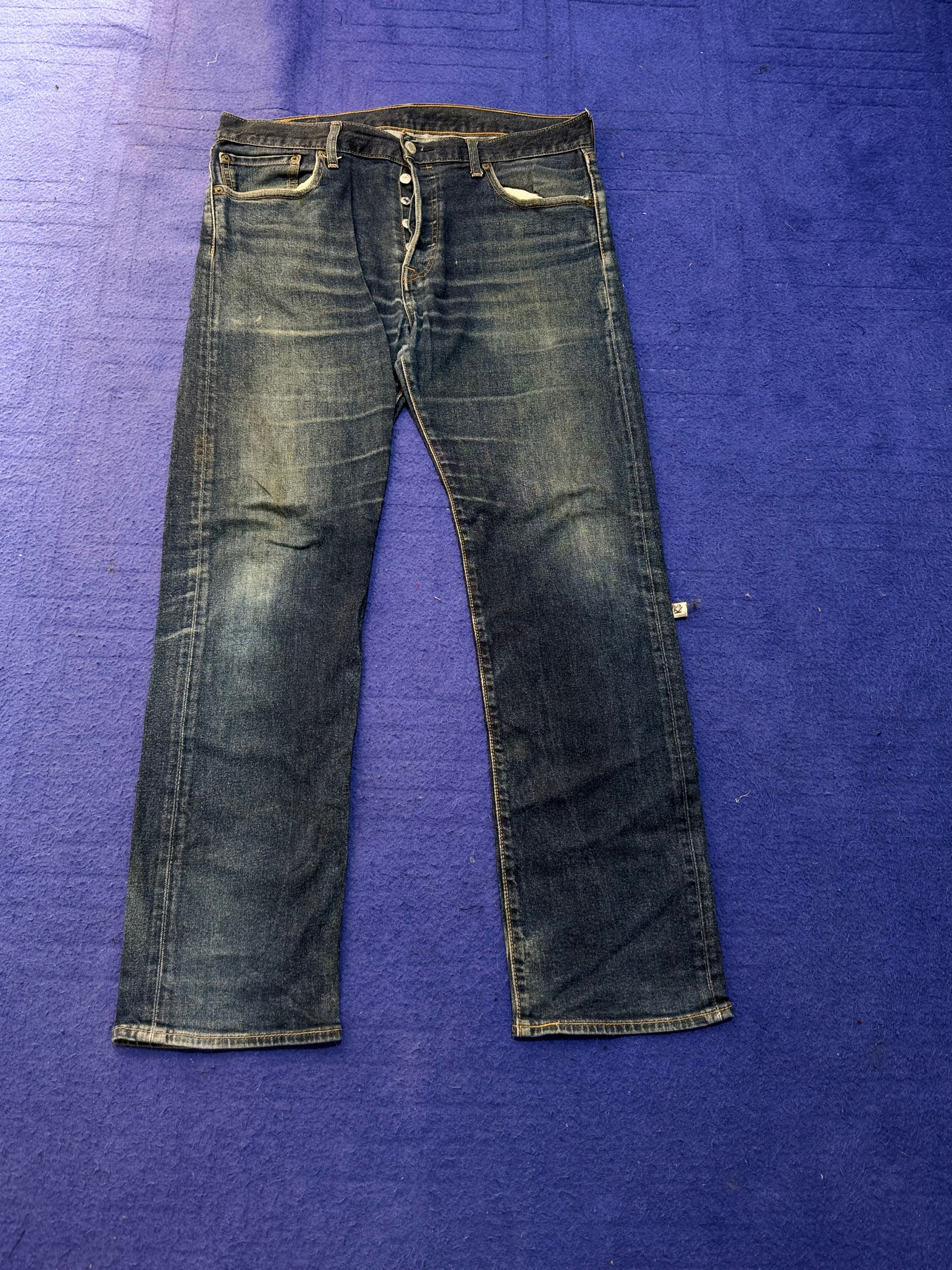 Branded Levis pant 501