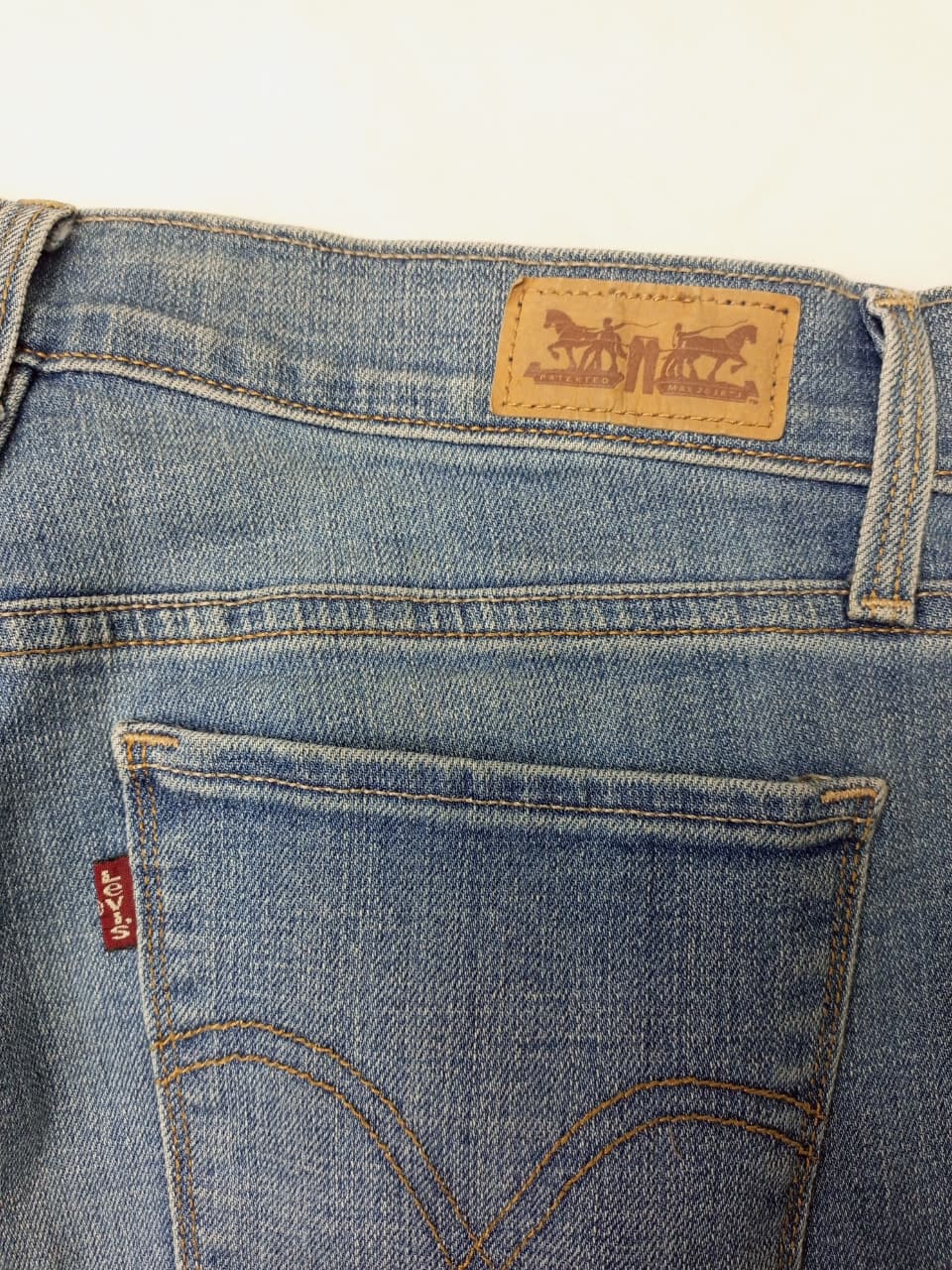 Pantalons évasés en denim recyclé et imprimé floral CR856