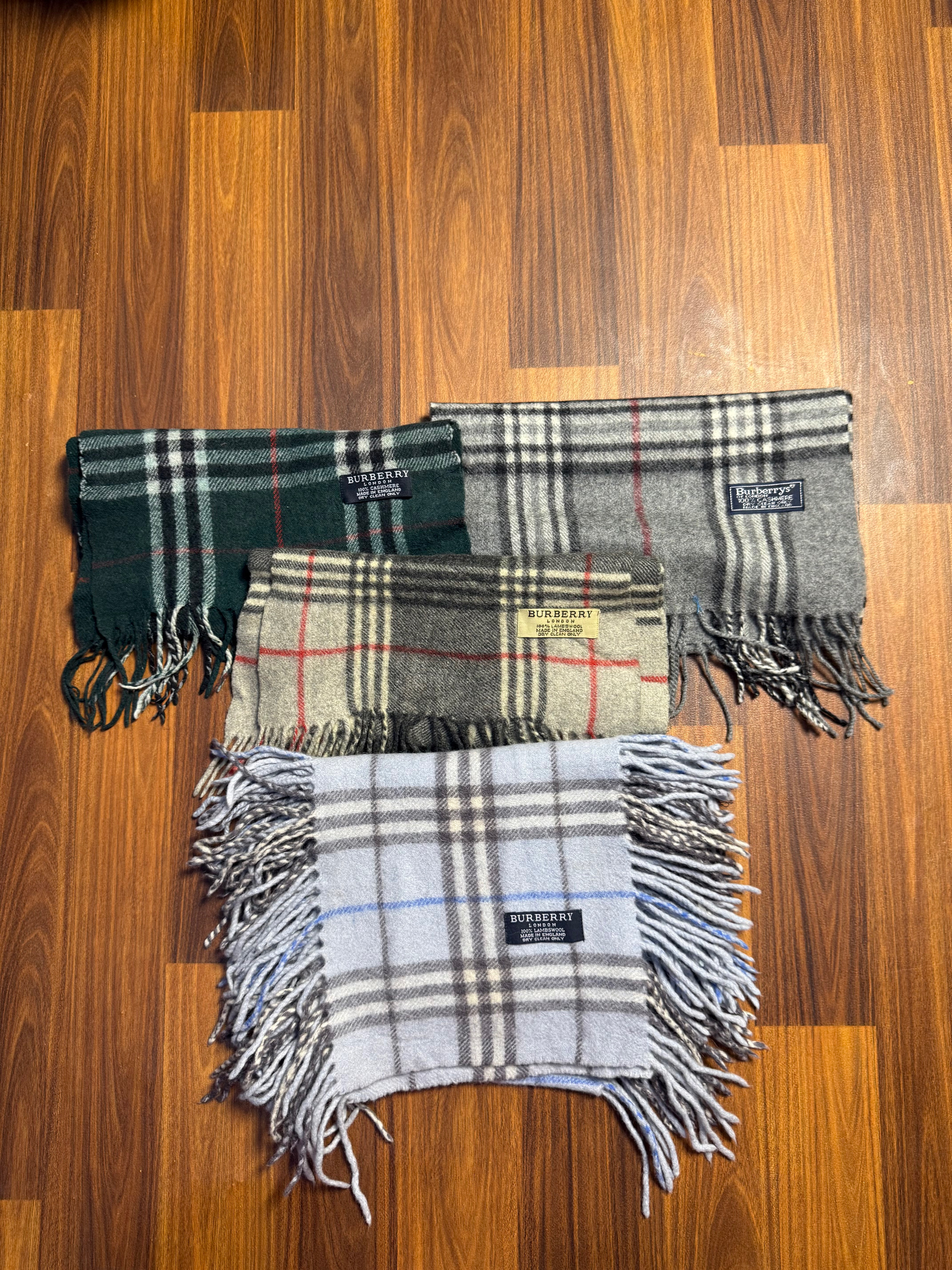 Écharpes Burberry couleur mélangée