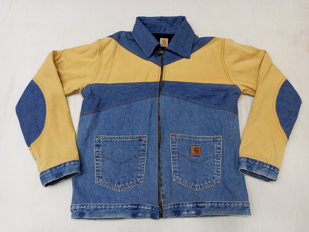 CR873 Upcycled Carhartt Patchwork Denimjacke