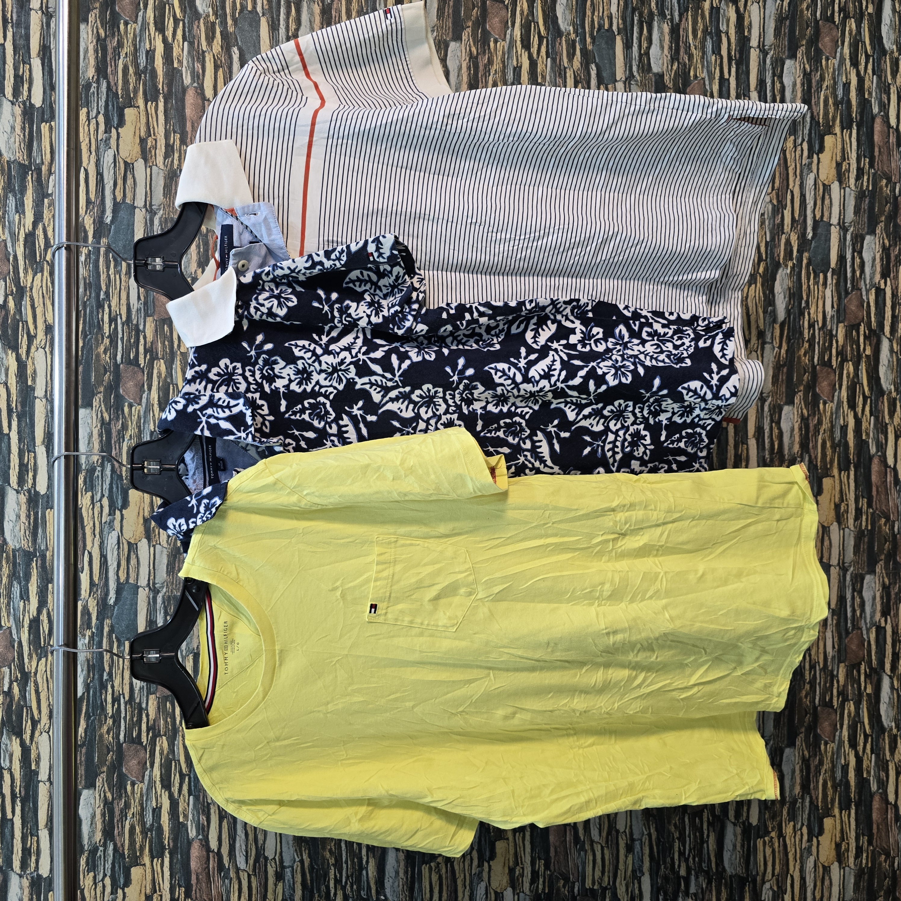 AV-0363 Tommy Hilfiger T-Shirts