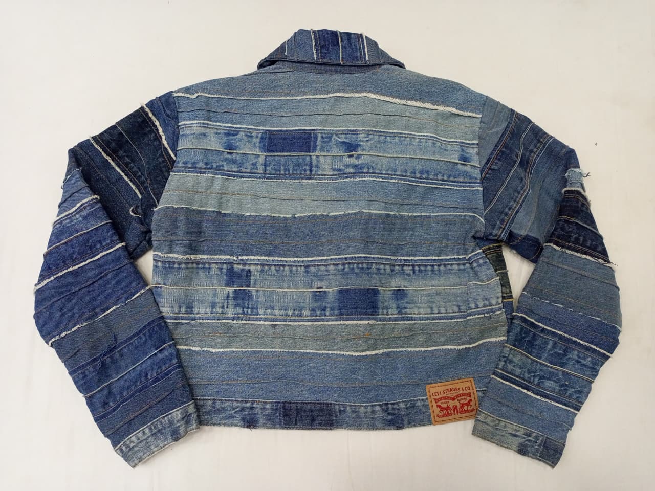 CR888 Upcycled Denim Gürteljacke