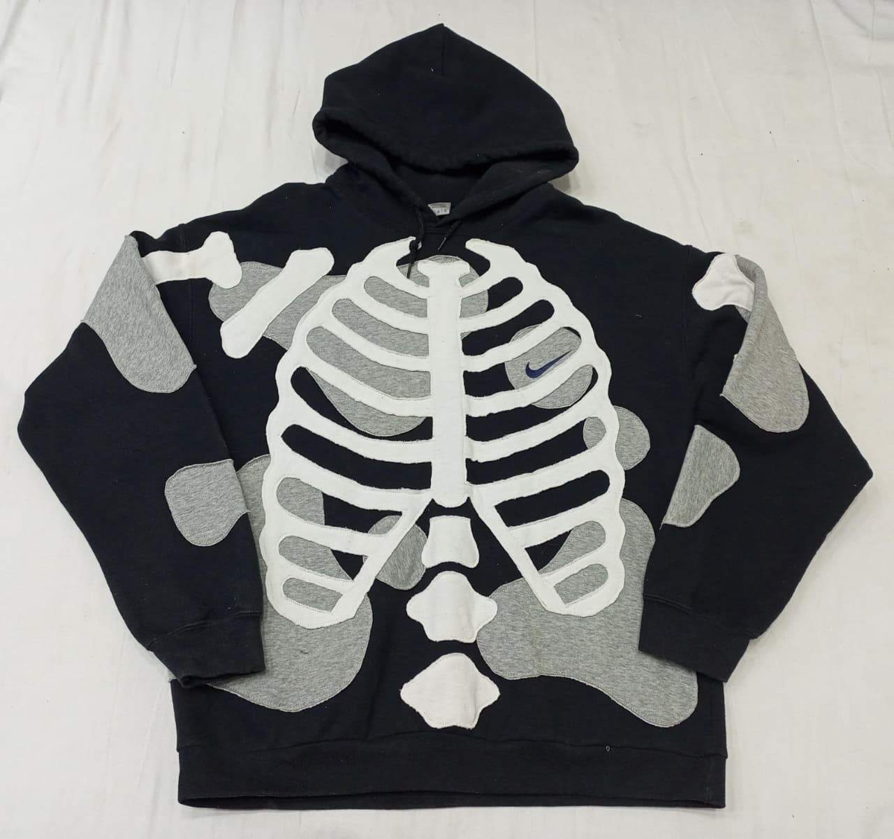 CR905 Upcycled Mix Brand Patch Hoodies – Unisex