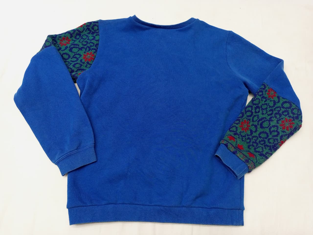 CR914 UPCYCLED PATCHWORK SWEATSHIRT