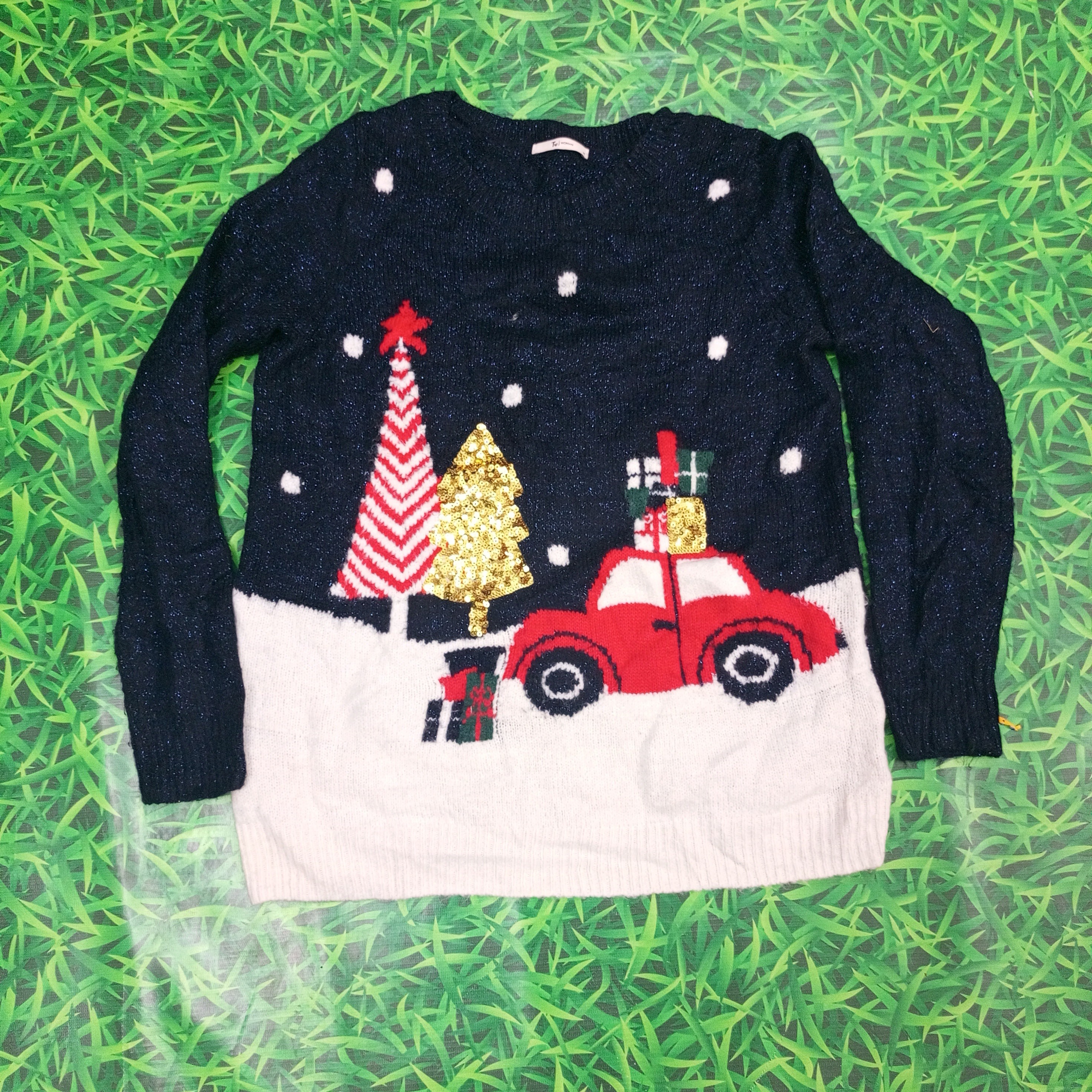 ビンテージクリスマスニットウェア | フェスティブユニセックススタイル