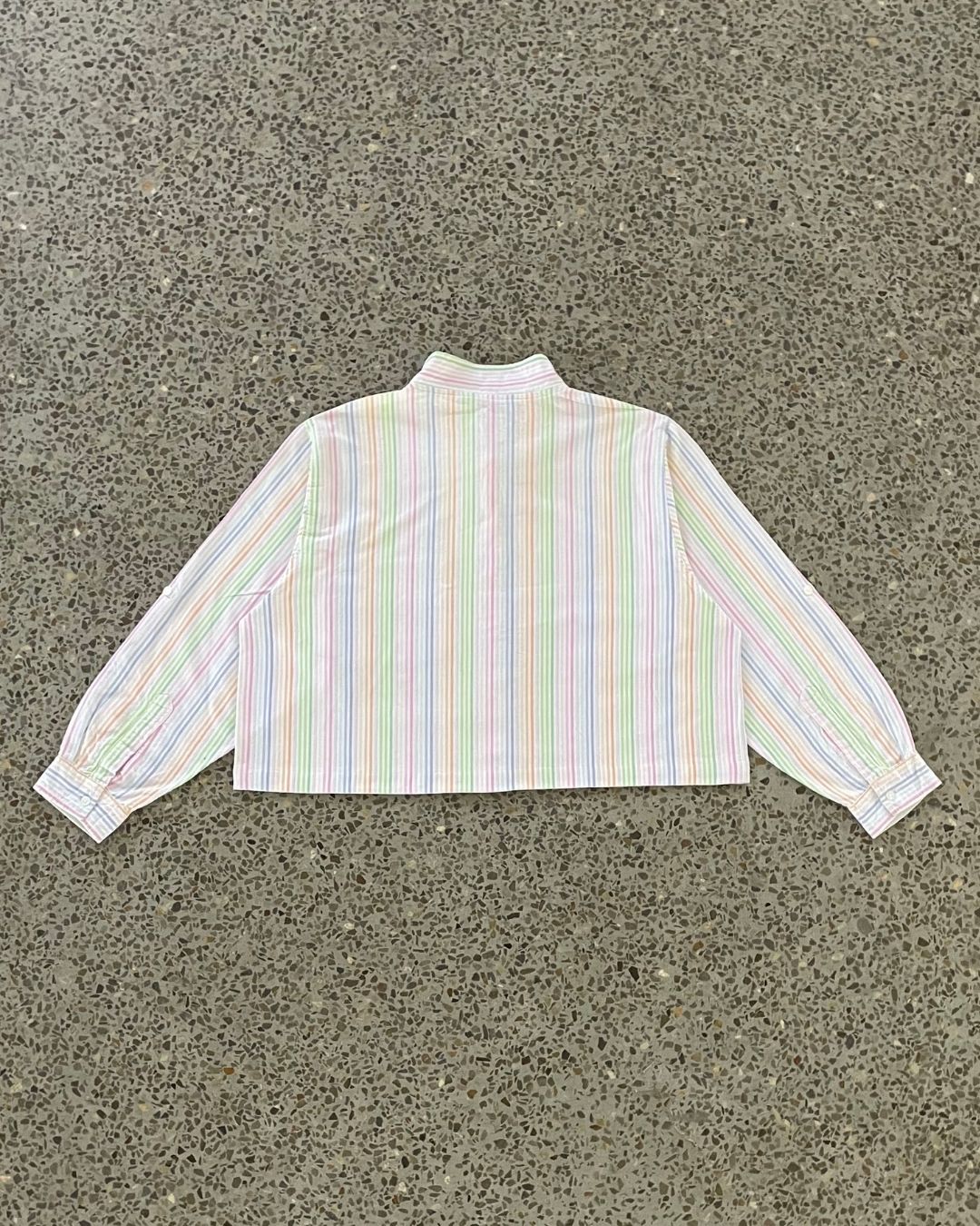 Chemise à col ouvert courte recyclée