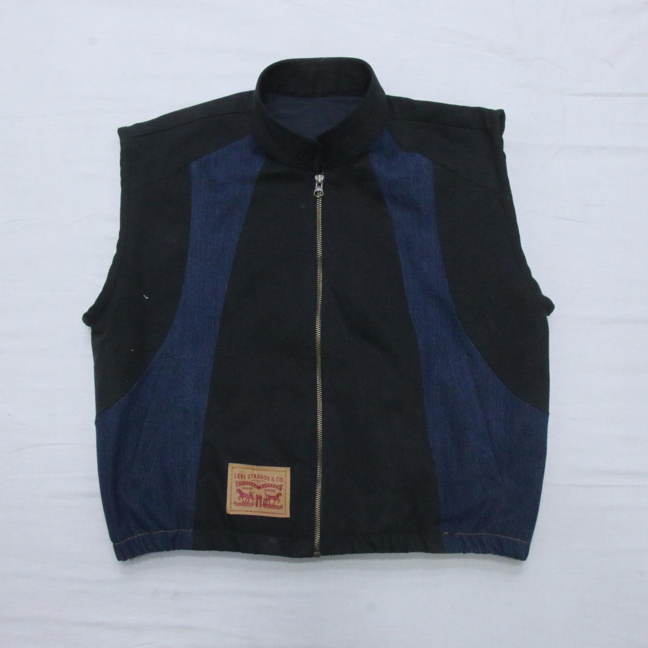 CR933 UPCYCLED ÄRMELLOSES REISSVERSCHLUSSWESTE