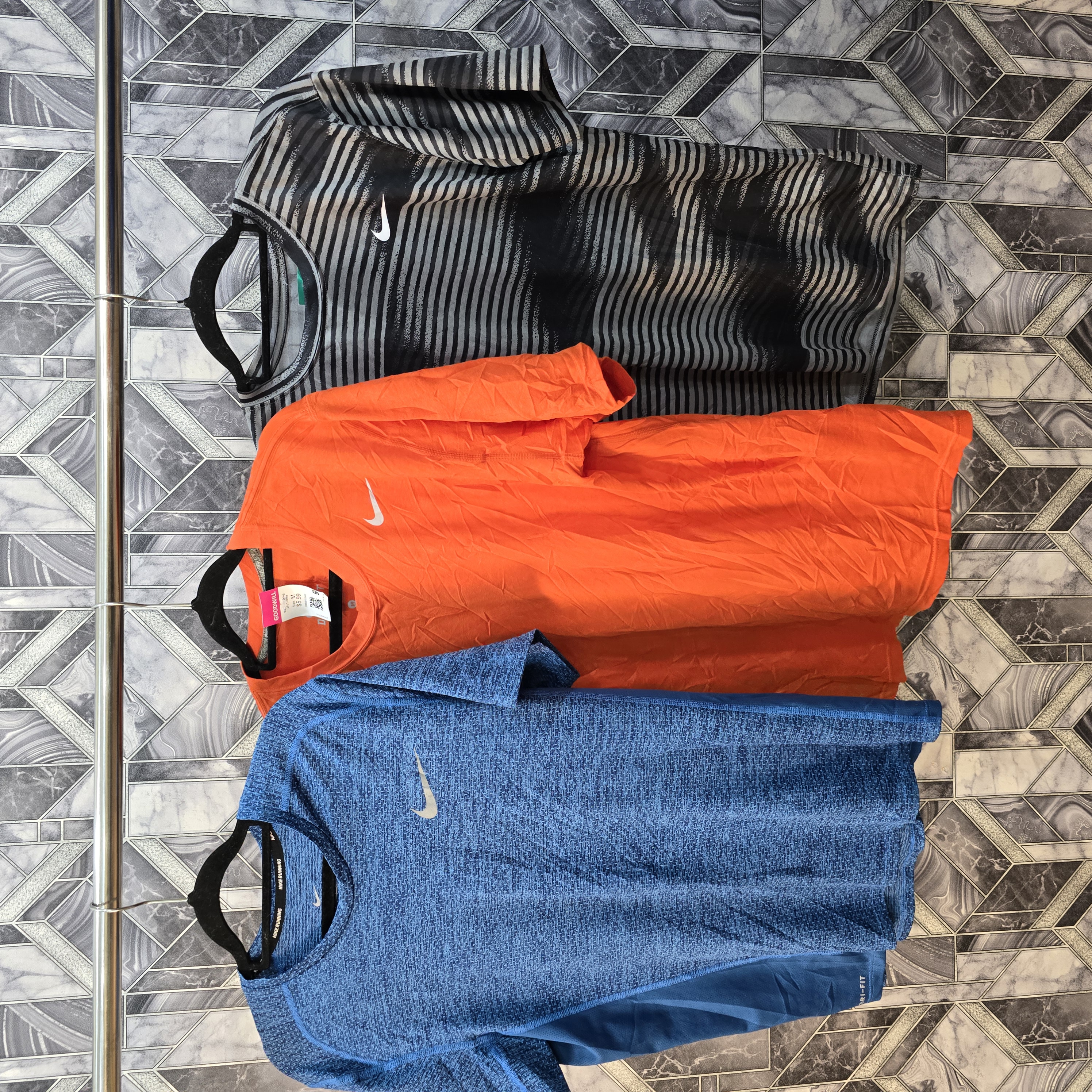 AV-0391 Nike T-Shirts S/S