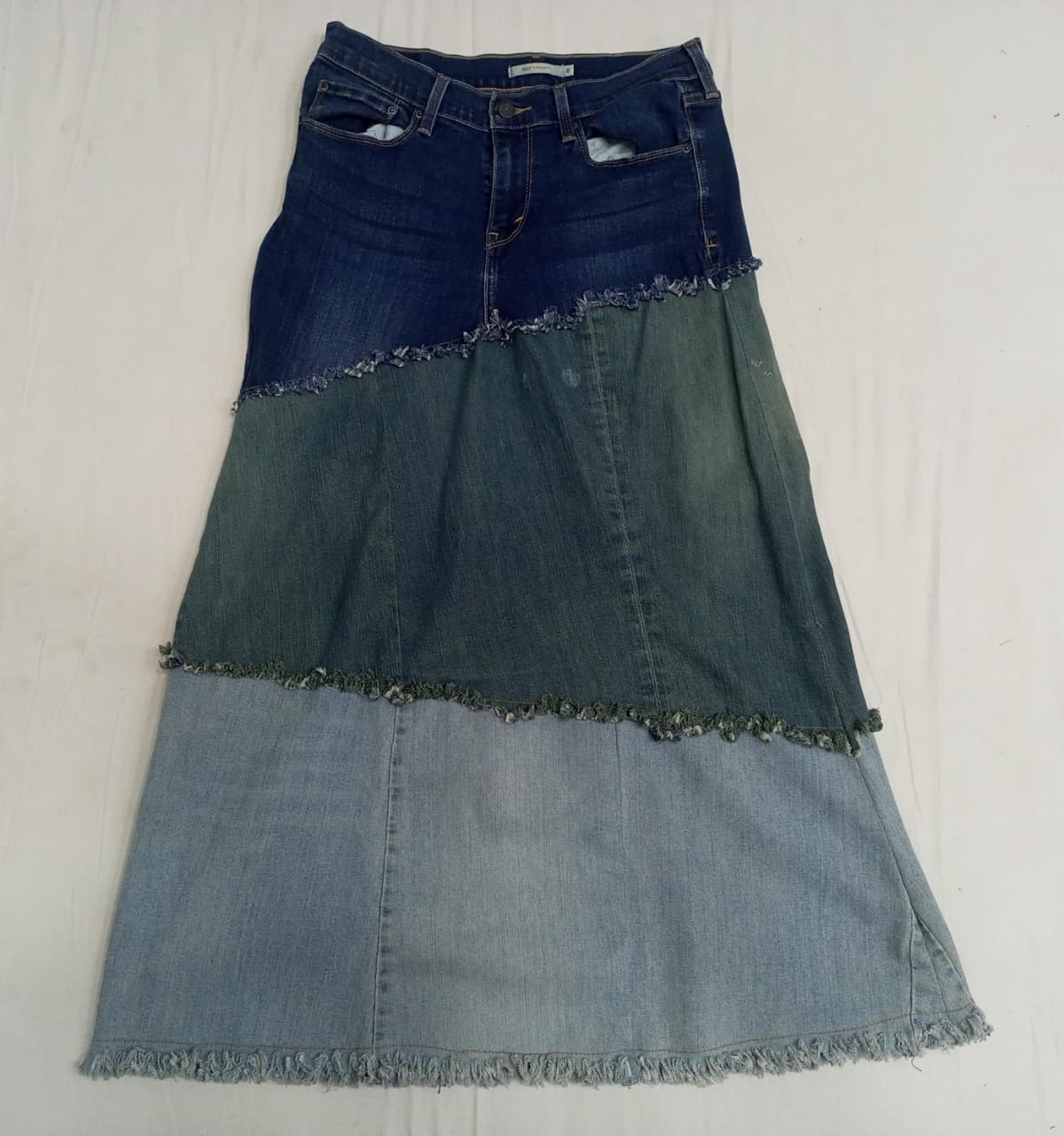 Jupes en patchwork en denim upcyclé CR946