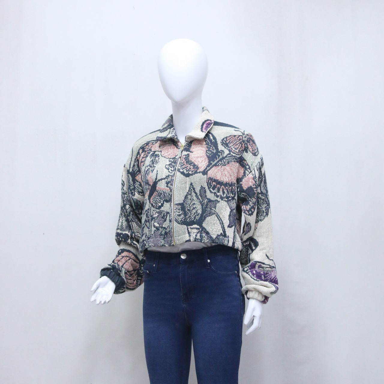 CR955 UPCYCLED Tapestry Crop Jacket