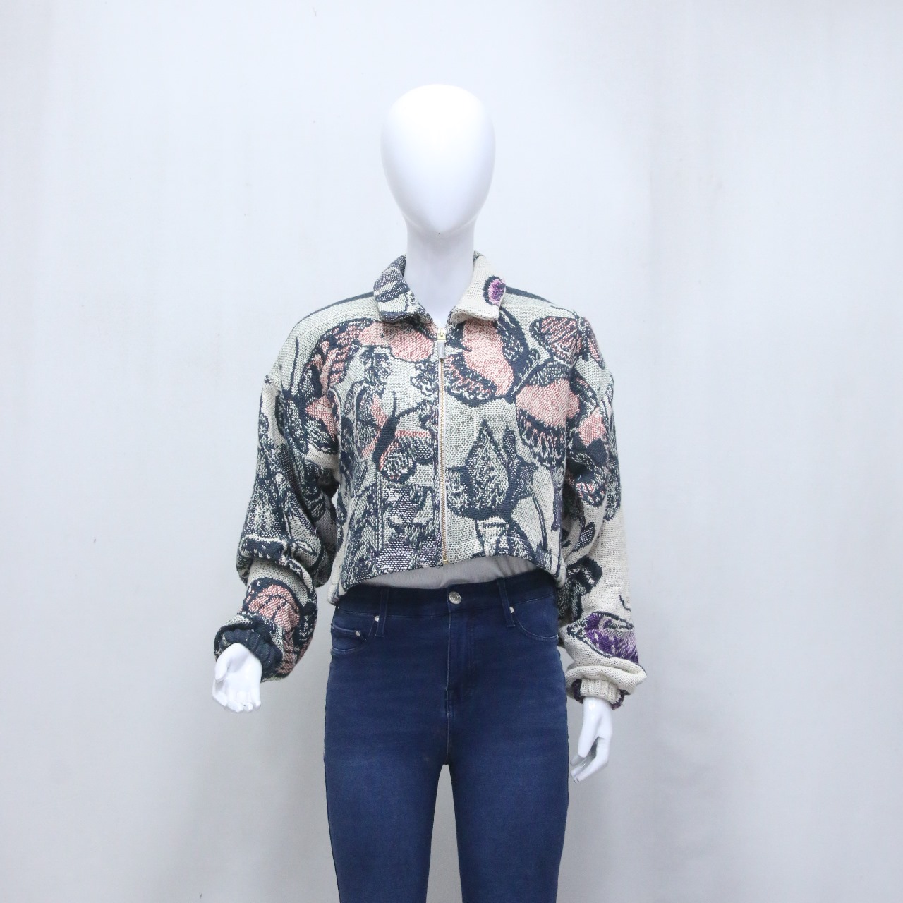 CR955 UPCYCLED Tapestry Crop Jacket