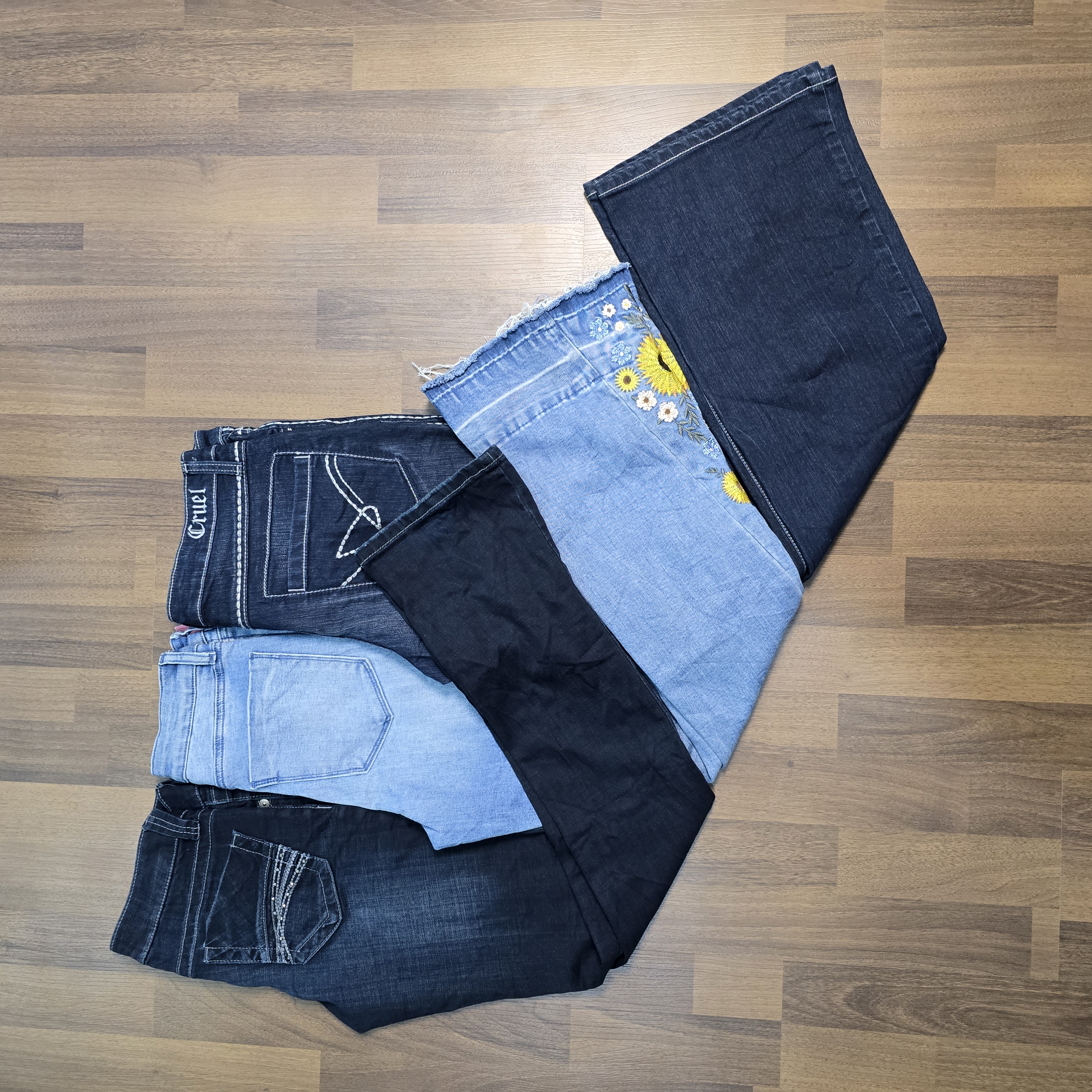 Jean flare / bootcut non marqué AV-0404