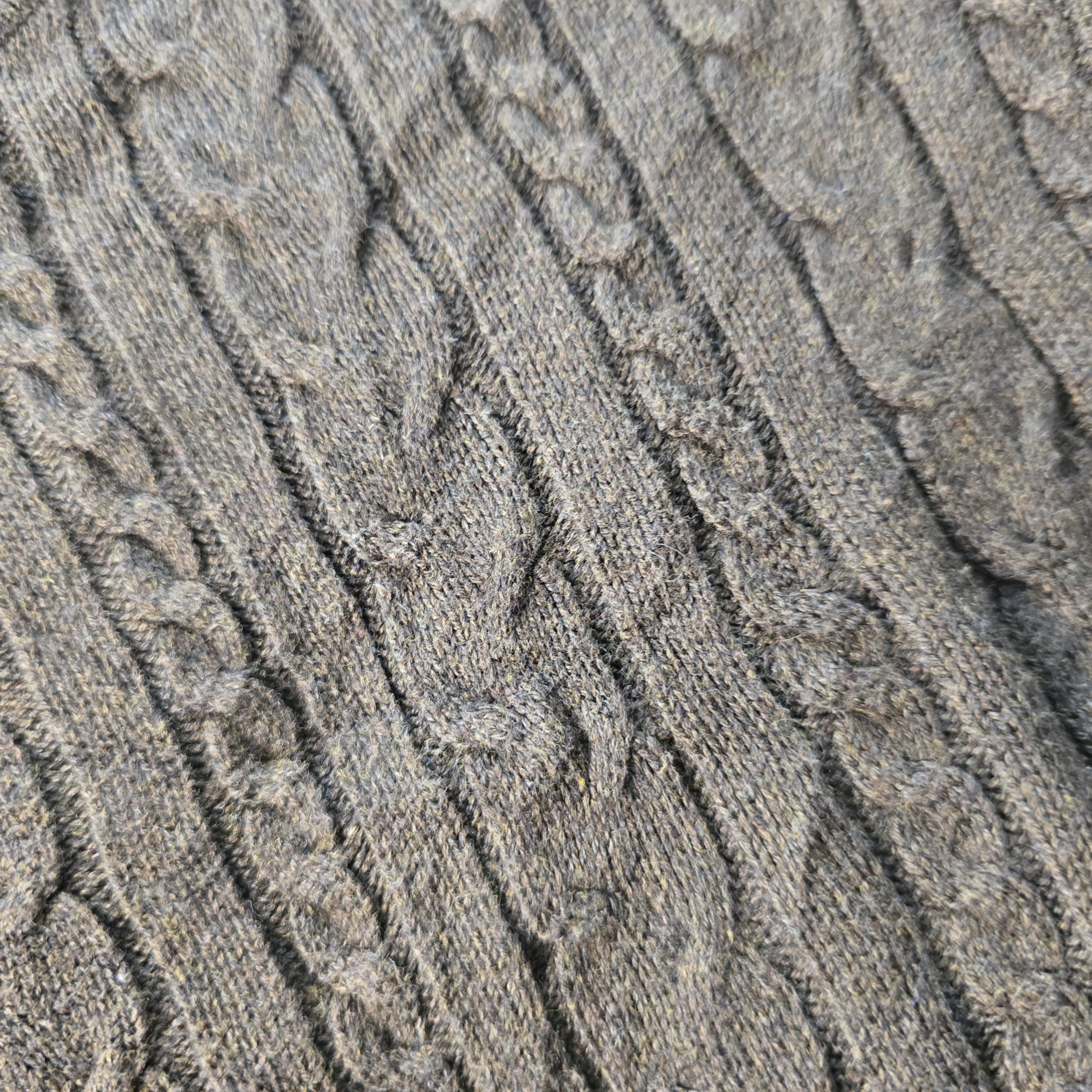 AV-0406 Unbranded Cable Knit Sweaters