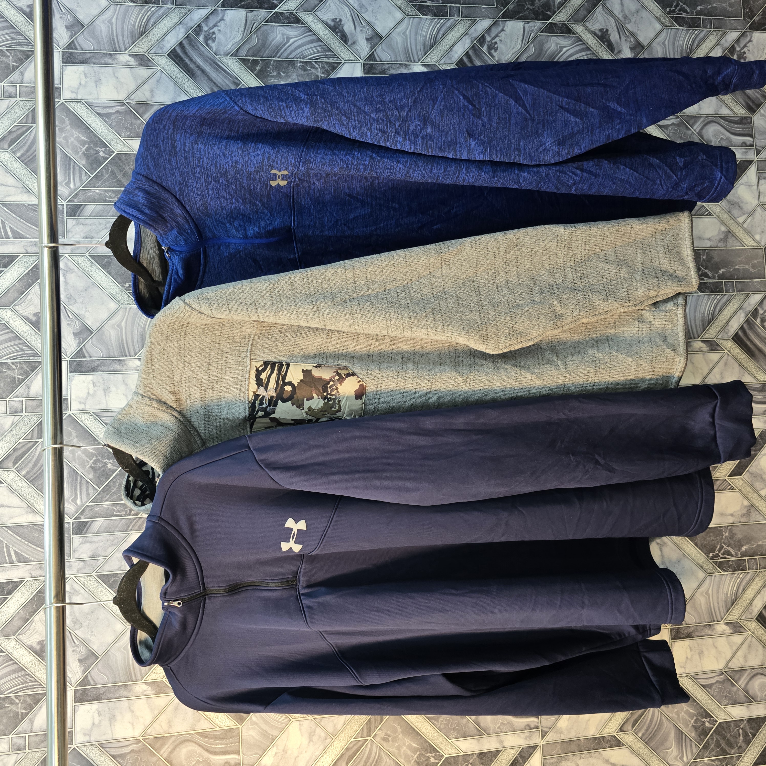 AV-0414 Under Armour SweatShirts