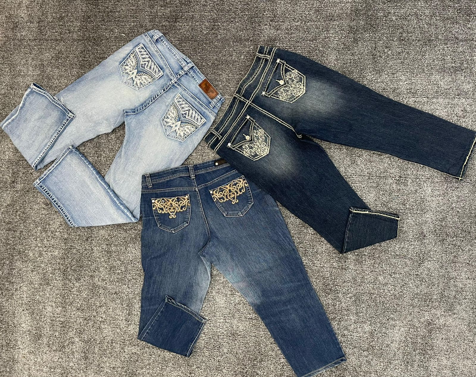 Y2K A Embelished Flared Jeans - r (30/11)