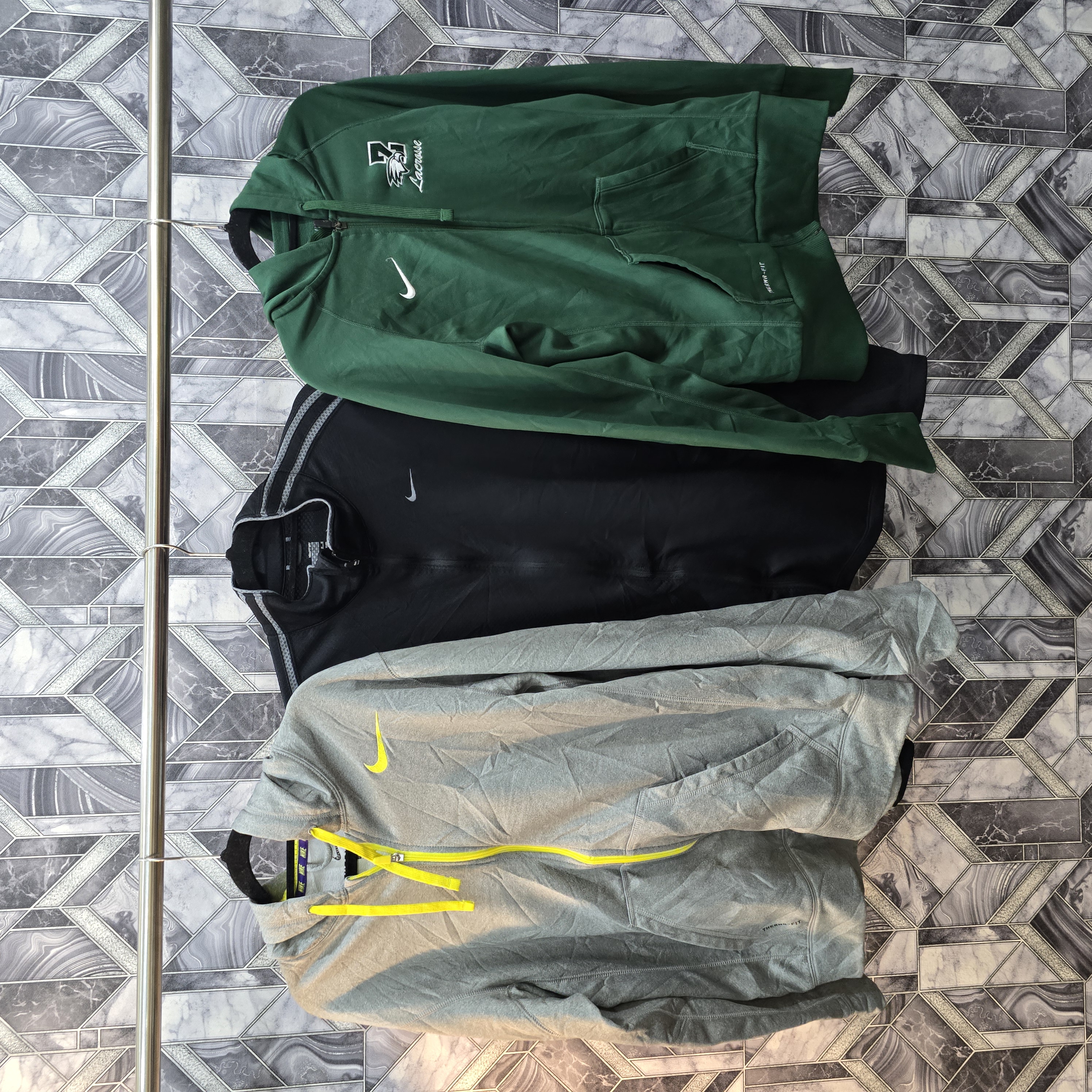 AV-0425 Nike Track Jackets